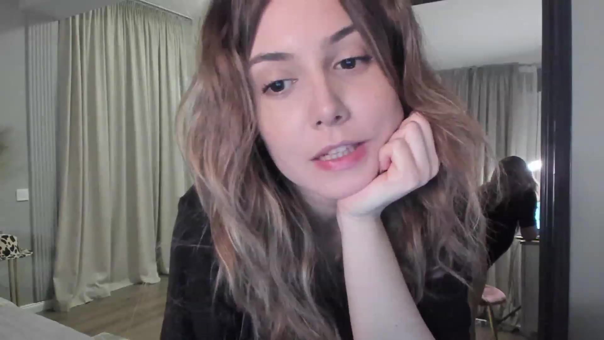 Gallery image thumbnail from NellieCutest's myfreecams stream on, 03/19/2023, 21:25 image 11 of 20