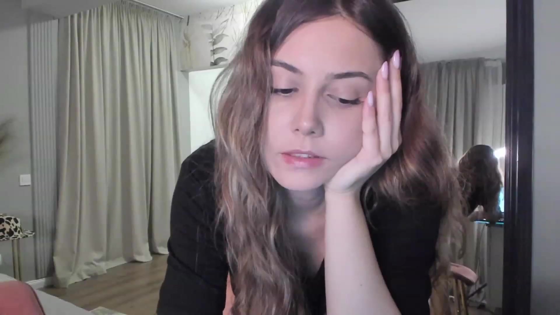 Gallery image thumbnail from NellieCutest's myfreecams stream on, 03/19/2023, 21:25 image 12 of 20