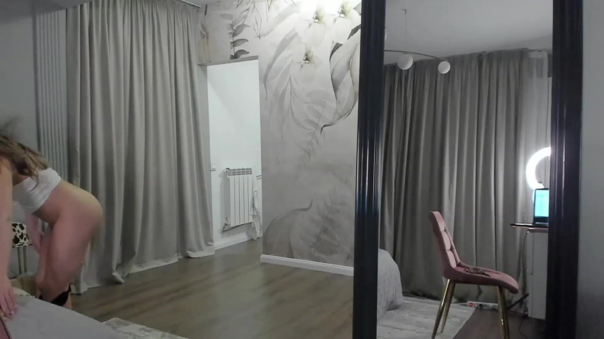 Gallery image thumbnail from NellieCutest's myfreecams stream on, 03/23/2023, 22:26 image 11 of 20
