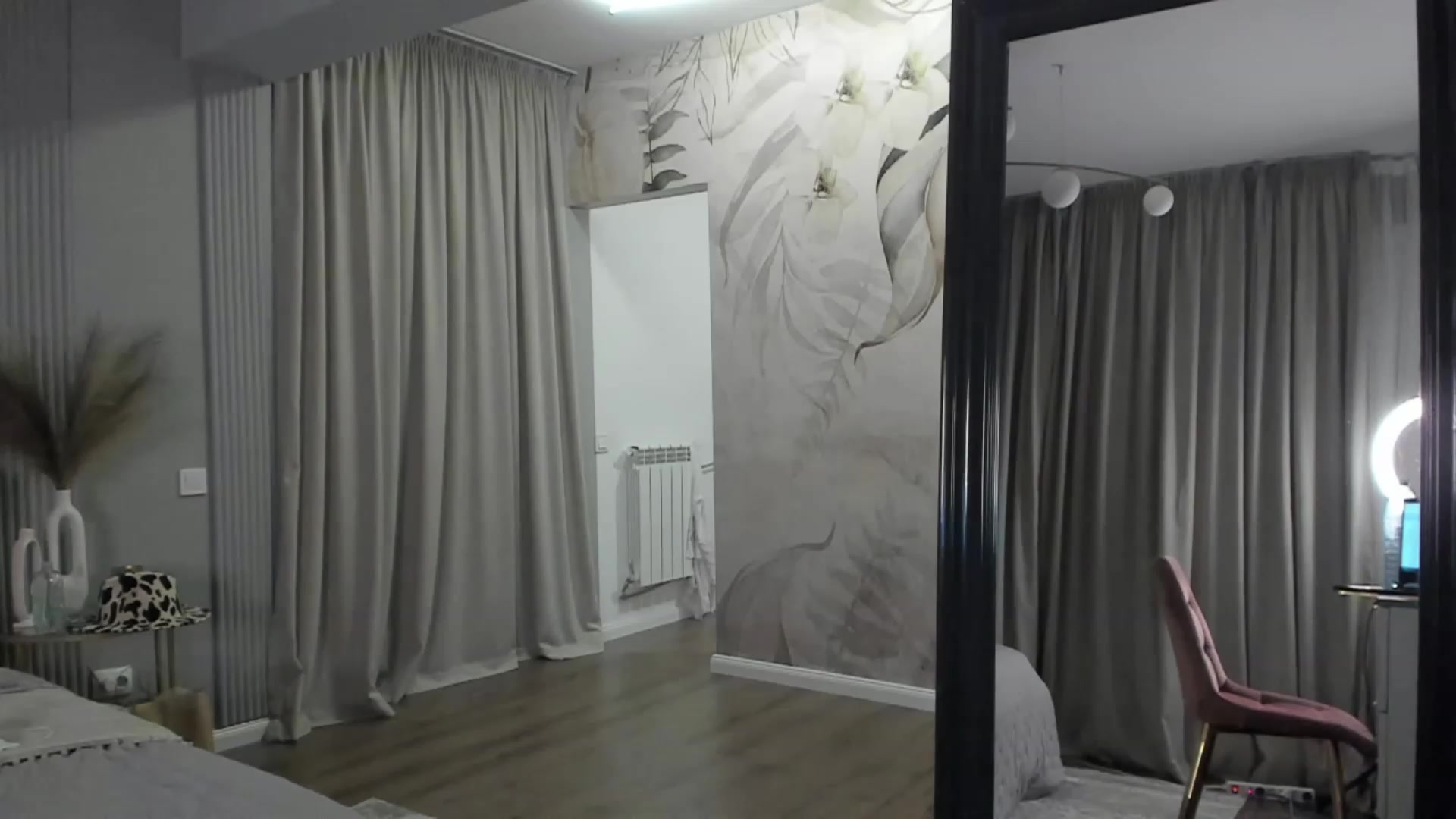 Gallery image thumbnail from NellieCutest's myfreecams stream on, 03/23/2023, 22:26 image 18 of 20