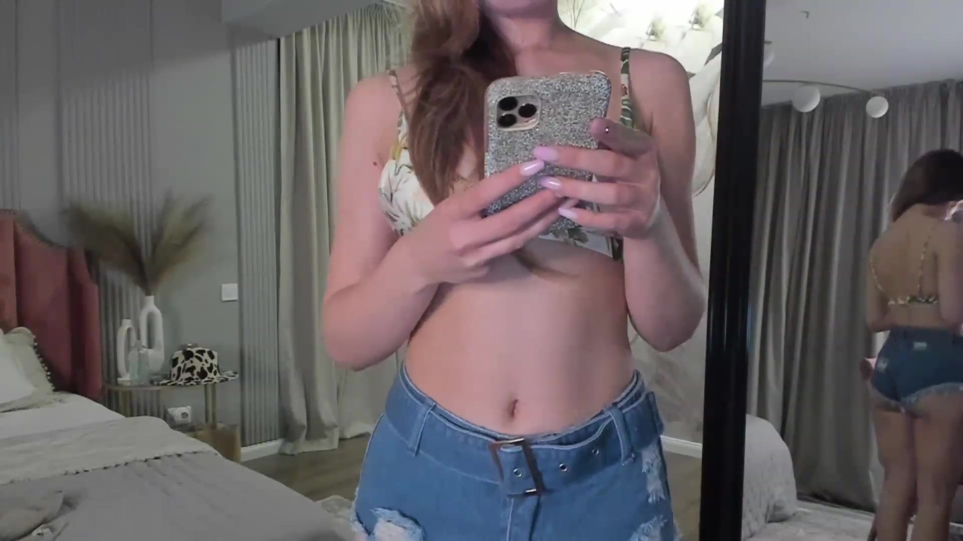 Gallery image thumbnail from NellieCutest's myfreecams stream on, 03/24/2023, 22:06 image 3 of 20