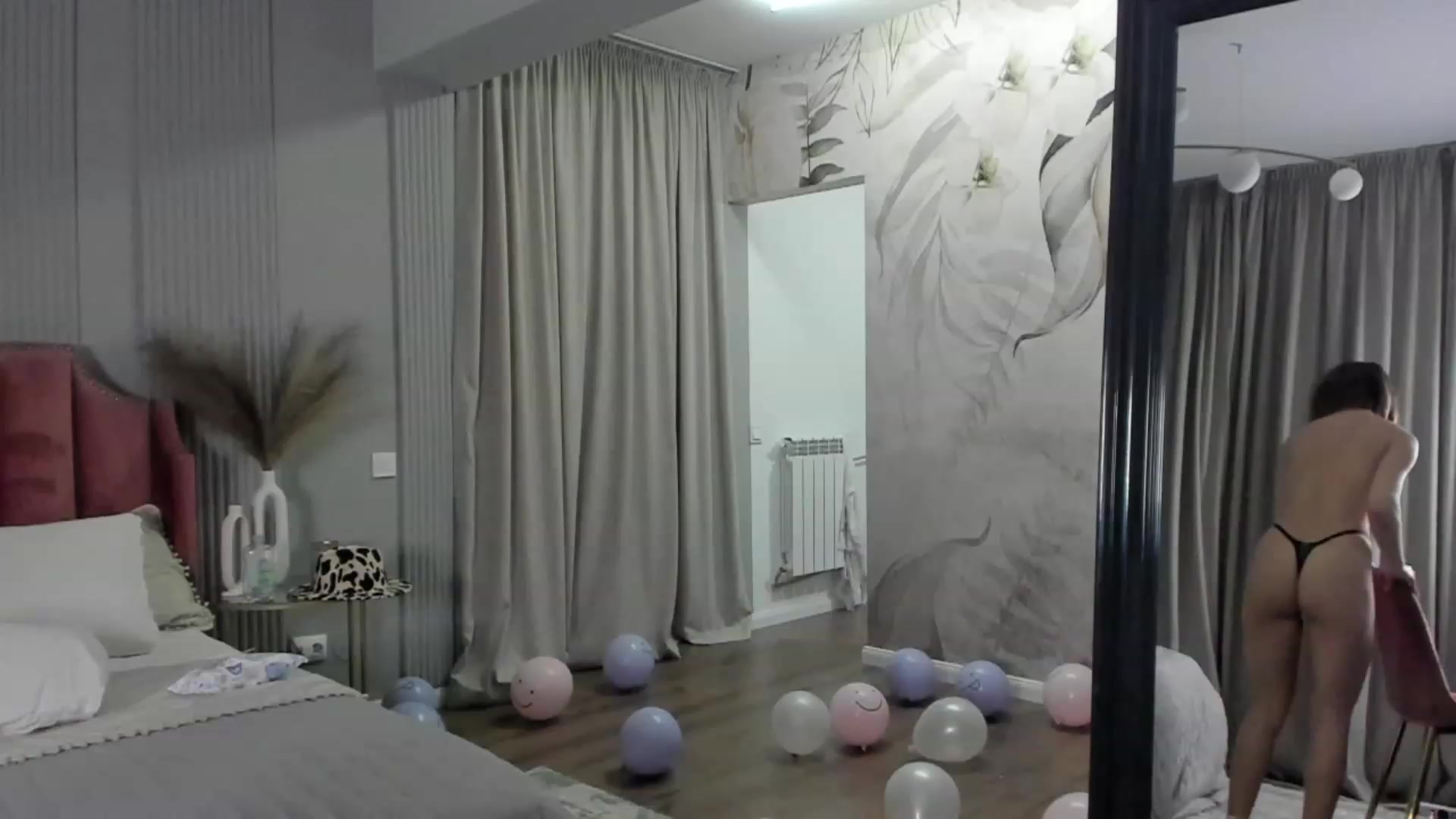 Gallery image thumbnail from NellieCutest's myfreecams stream on, 03/25/2023, 23:29 image 2 of 20