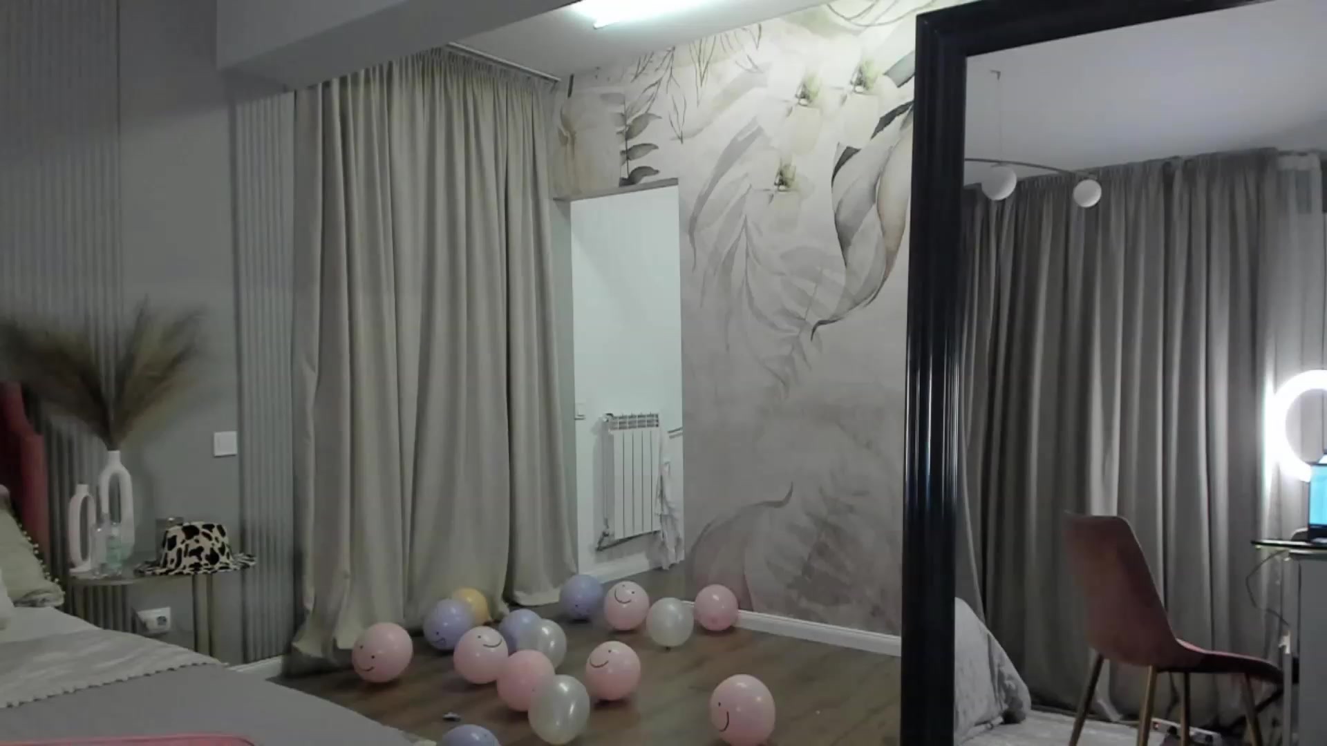 Gallery image thumbnail from NellieCutest's myfreecams stream on, 03/26/2023, 24:34 image 12 of 20