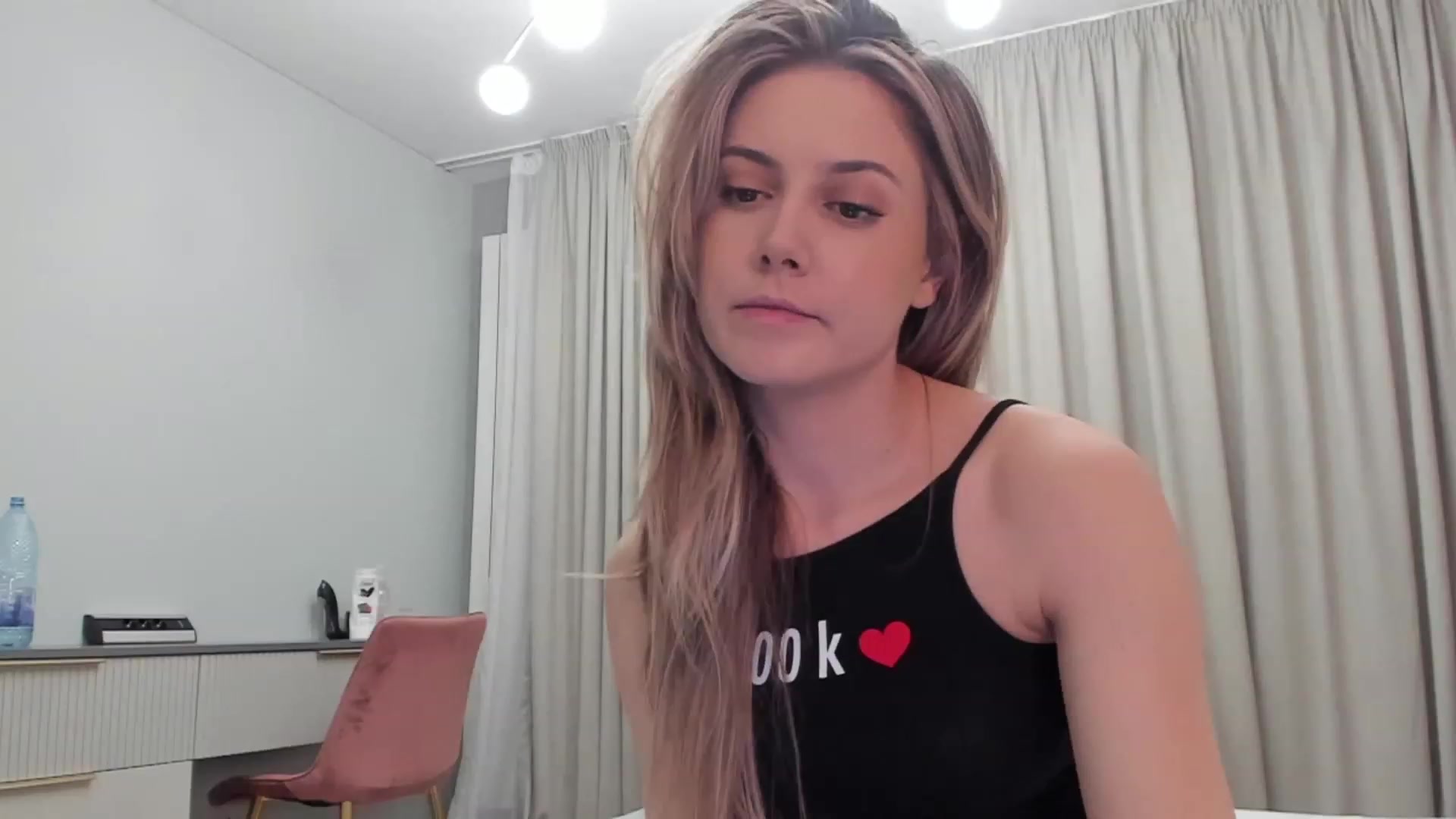Gallery image thumbnail from NellieCutest's myfreecams stream on, 04/07/2023, 20:30 image 6 of 20
