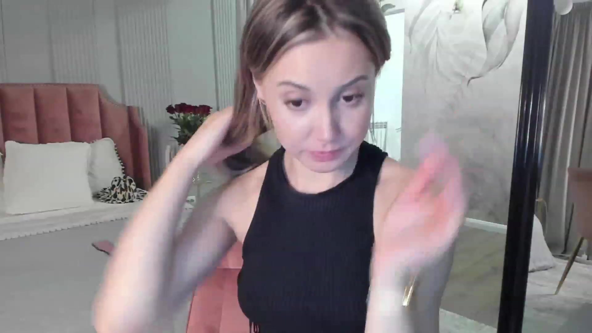 Gallery image thumbnail from NellieCutest's myfreecams stream on, 04/09/2023, 21:08 image 2 of 20