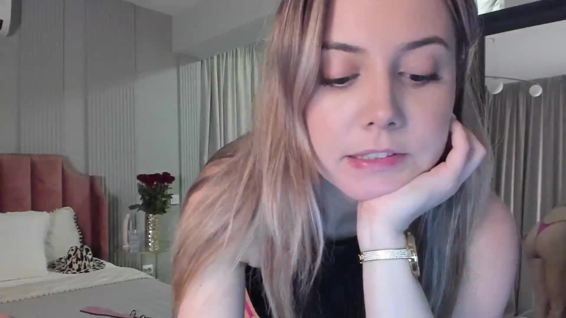 Gallery image thumbnail from NellieCutest's myfreecams stream on, 04/09/2023, 21:08 image 13 of 20