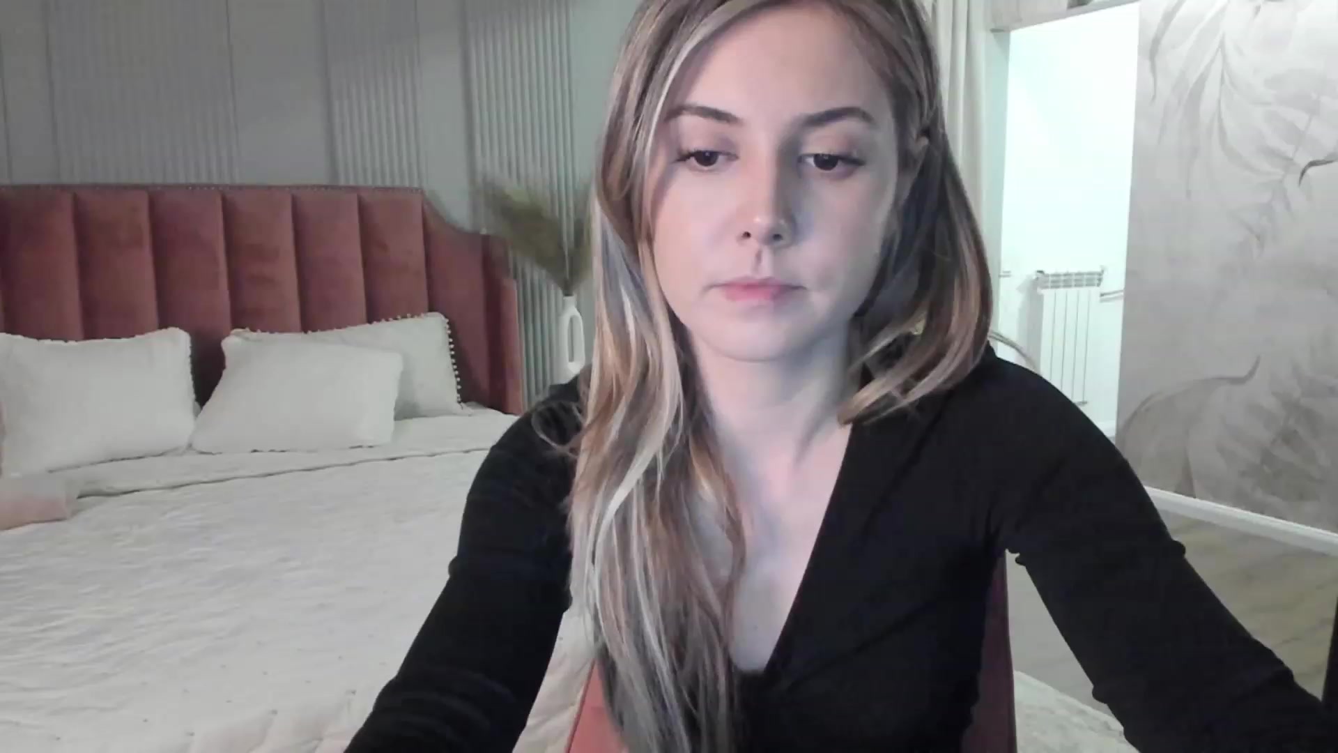 Gallery image thumbnail from NellieCutest's myfreecams stream on, 05/04/2023, 19:09 image 4 of 20