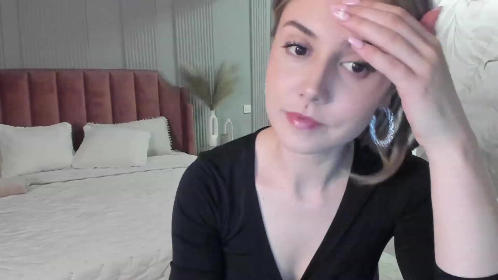 Gallery image thumbnail from NellieCutest's myfreecams stream on, 05/04/2023, 19:09 image 9 of 20