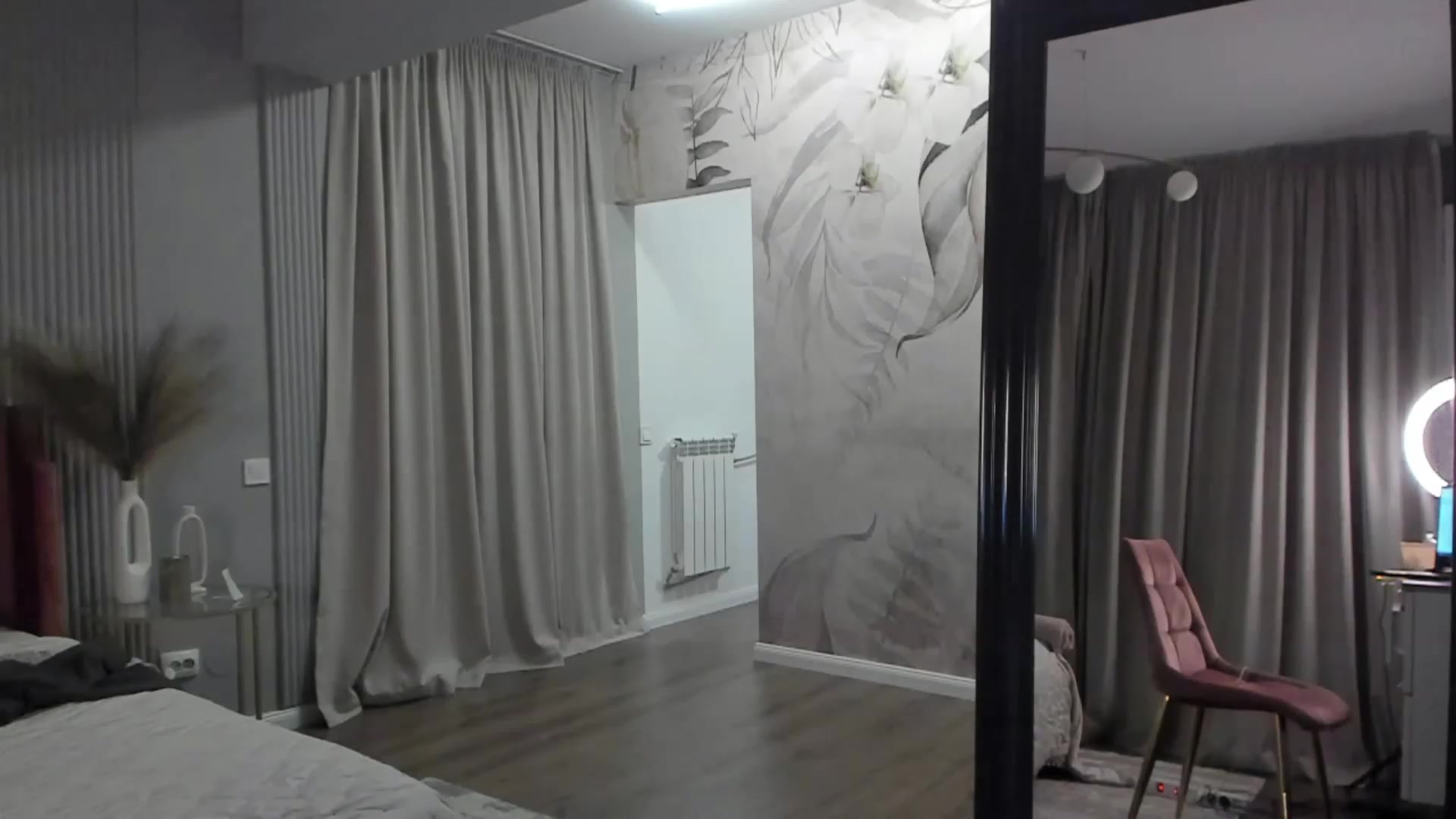 Gallery image thumbnail from NellieCutest's myfreecams stream on, 05/06/2023, 21:29 image 17 of 20