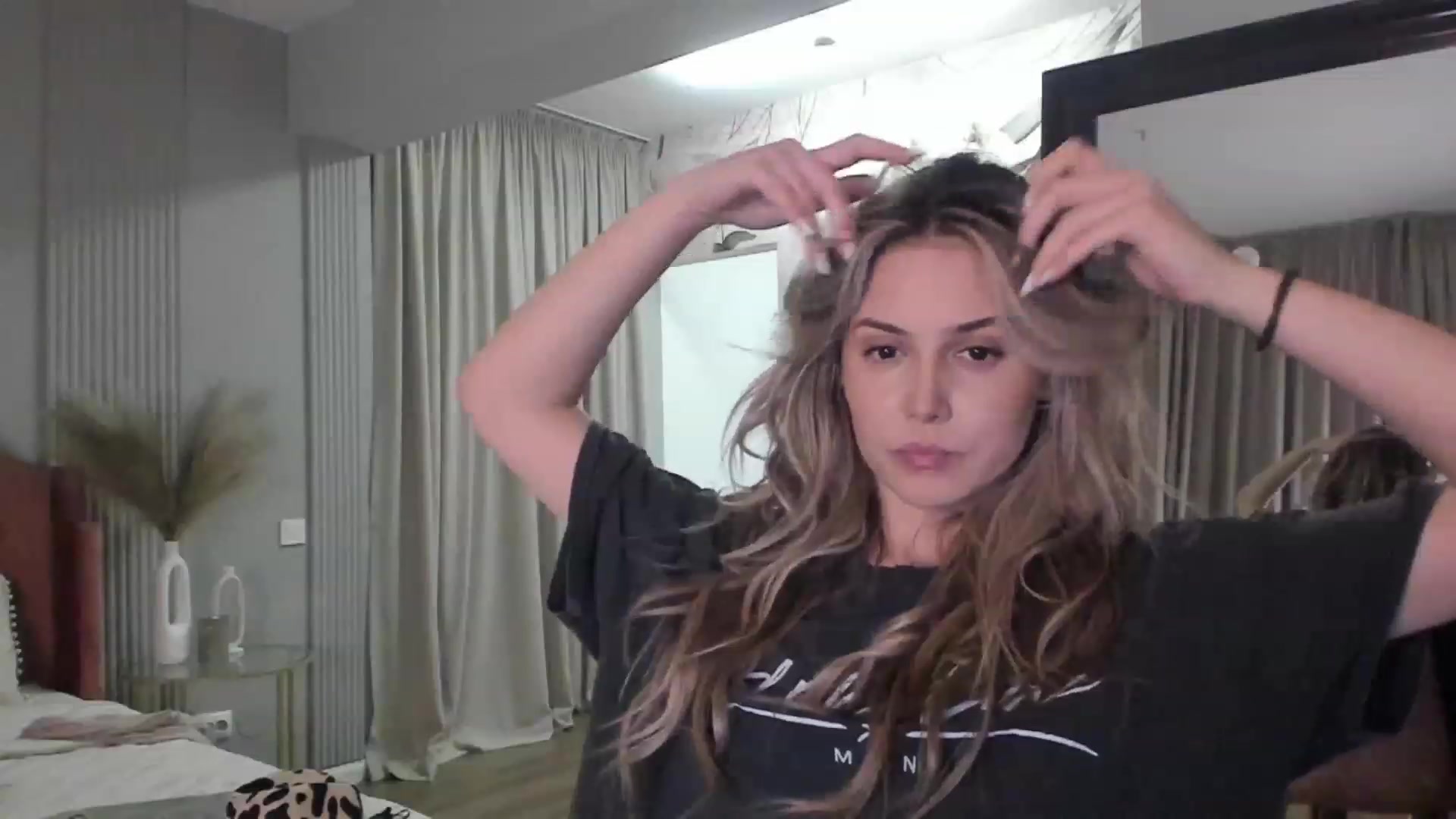 Gallery image thumbnail from NellieCutest's myfreecams stream on, 05/14/2023, 21:57 image 9 of 20