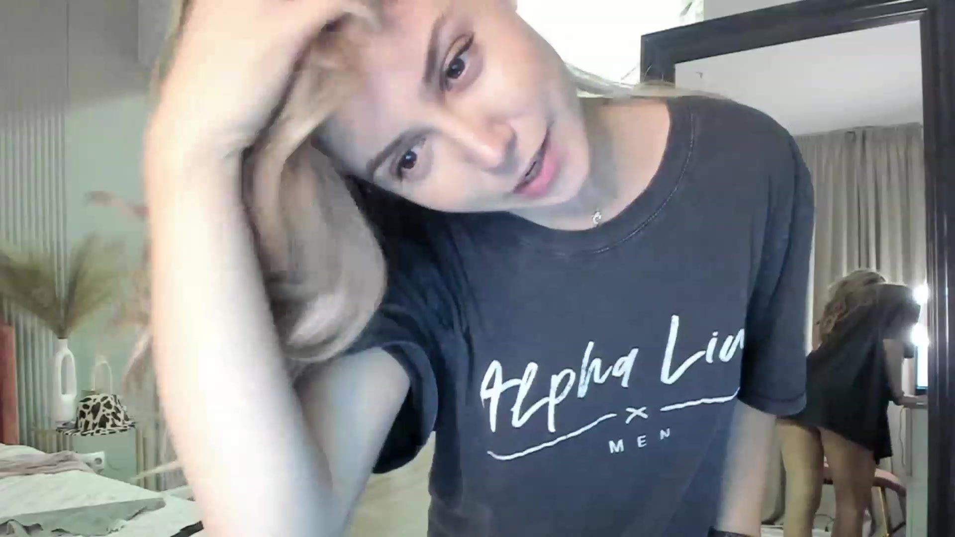 Gallery image thumbnail from NellieCutest's myfreecams stream on, 05/14/2023, 21:57 image 7 of 20