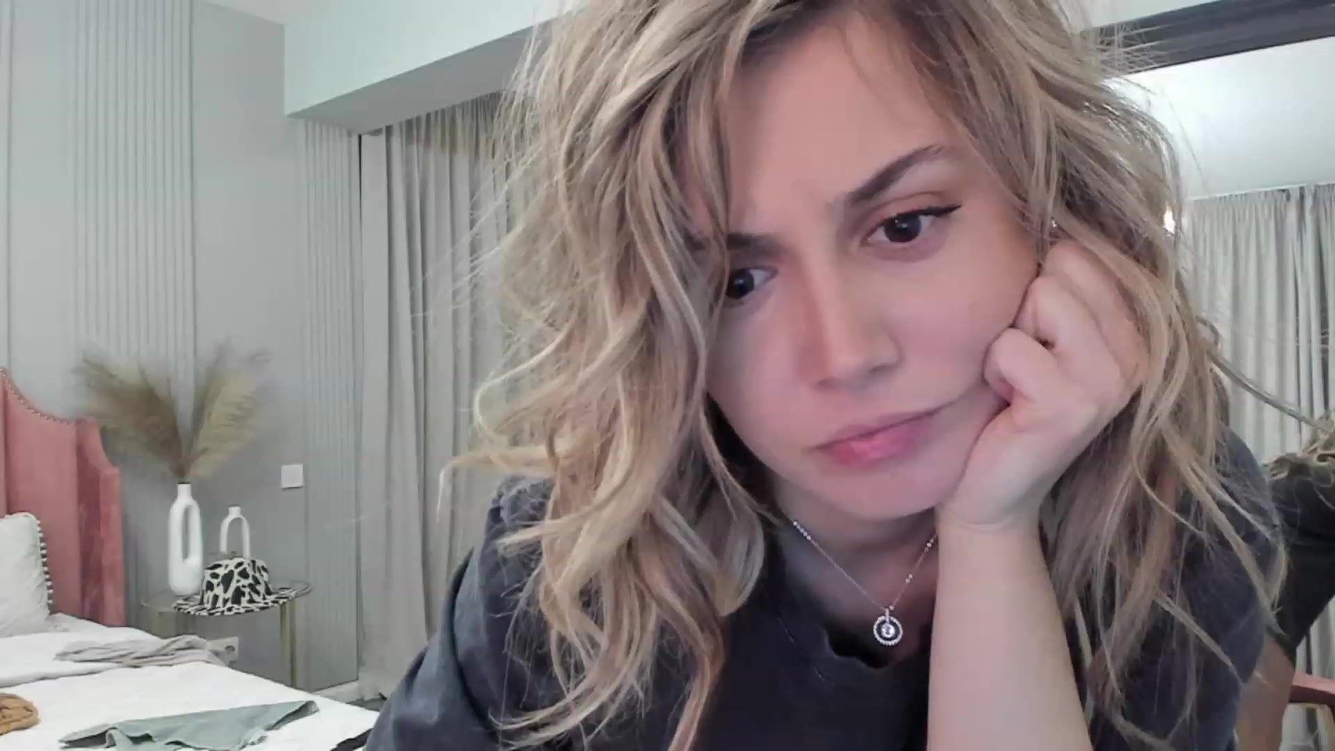 Gallery image thumbnail from NellieCutest's myfreecams stream on, 05/14/2023, 21:57 image 2 of 20