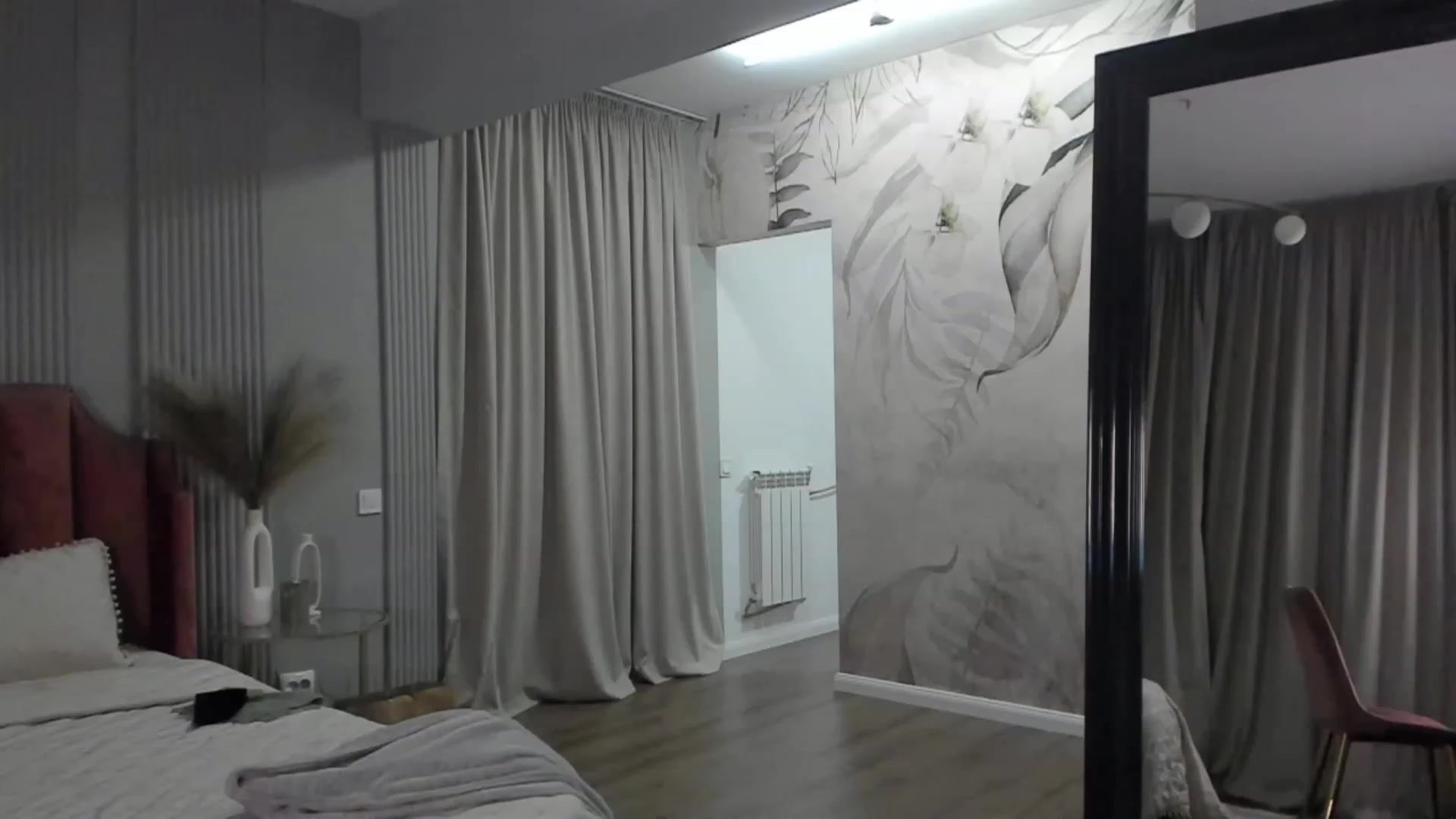 Gallery image thumbnail from NellieCutest's myfreecams stream on, 05/21/2023, 22:05 image 14 of 20