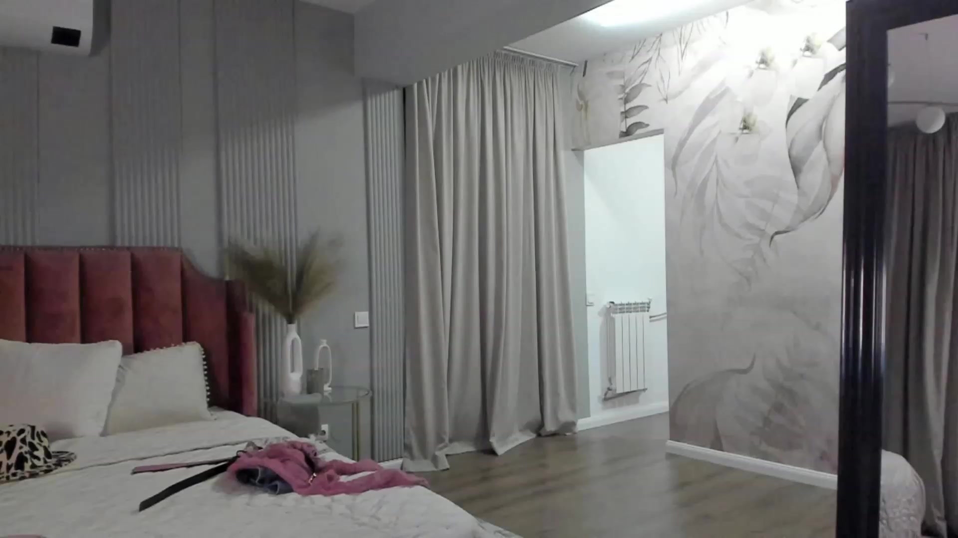 Gallery image thumbnail from NellieCutest's myfreecams stream on, 05/26/2023, 21:48 image 18 of 20
