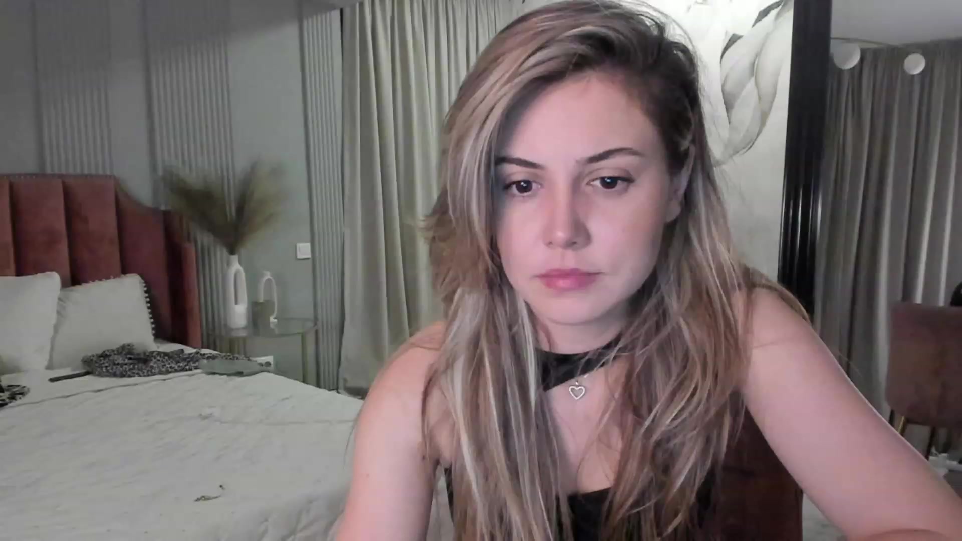 Gallery image thumbnail from NellieCutest's myfreecams stream on, 05/28/2023, 20:07 image 4 of 20