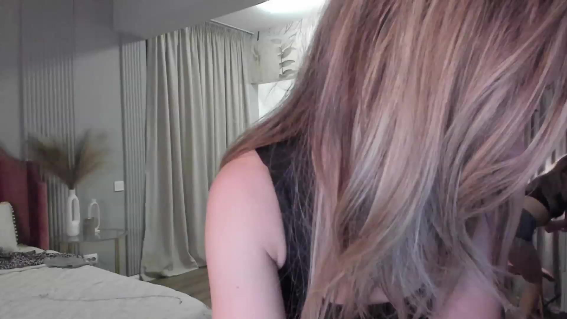 Gallery image thumbnail from NellieCutest's myfreecams stream on, 05/28/2023, 20:07 image 14 of 20