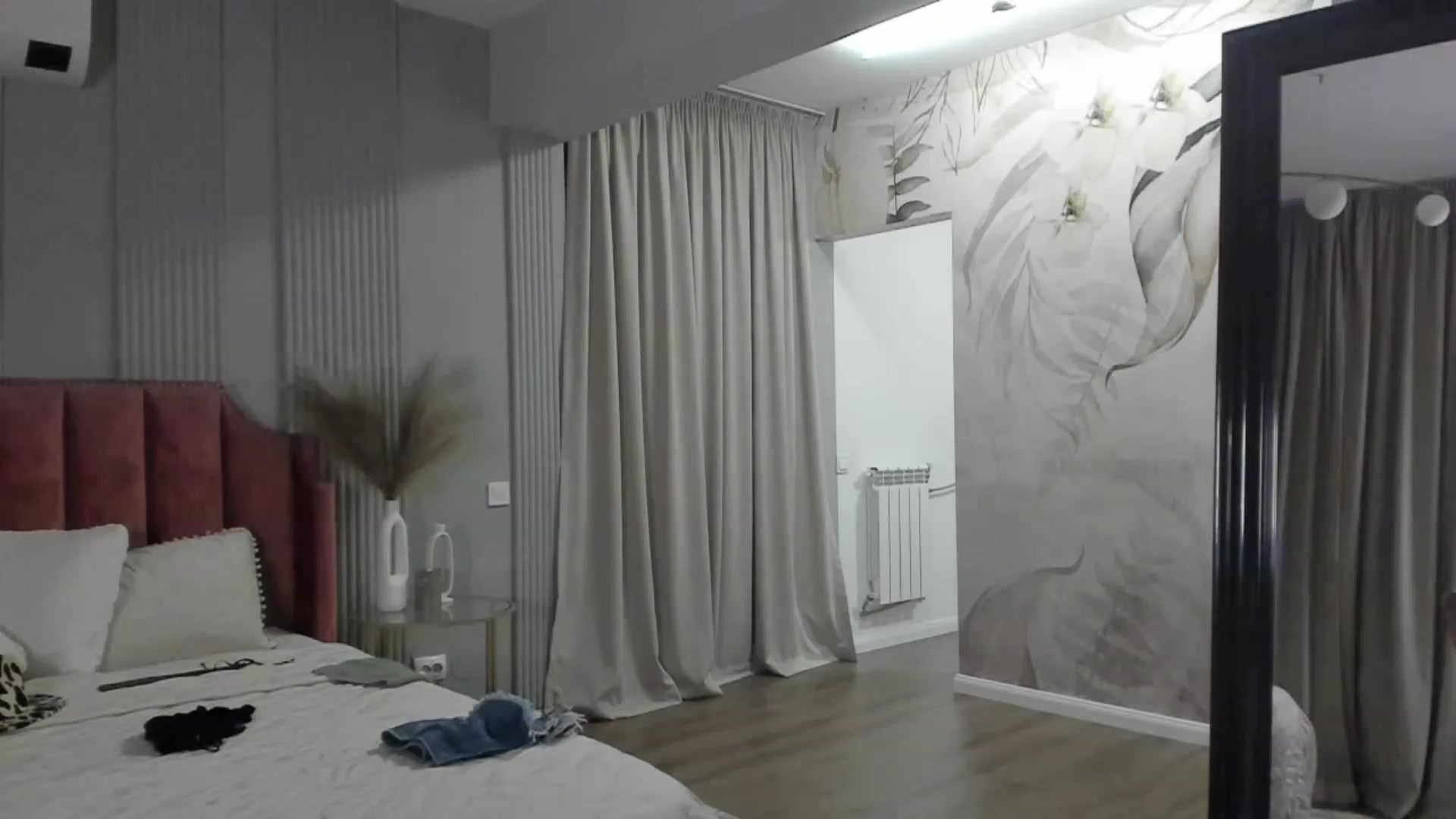 Gallery image thumbnail from NellieCutest's myfreecams stream on, 05/28/2023, 21:37 image 18 of 20