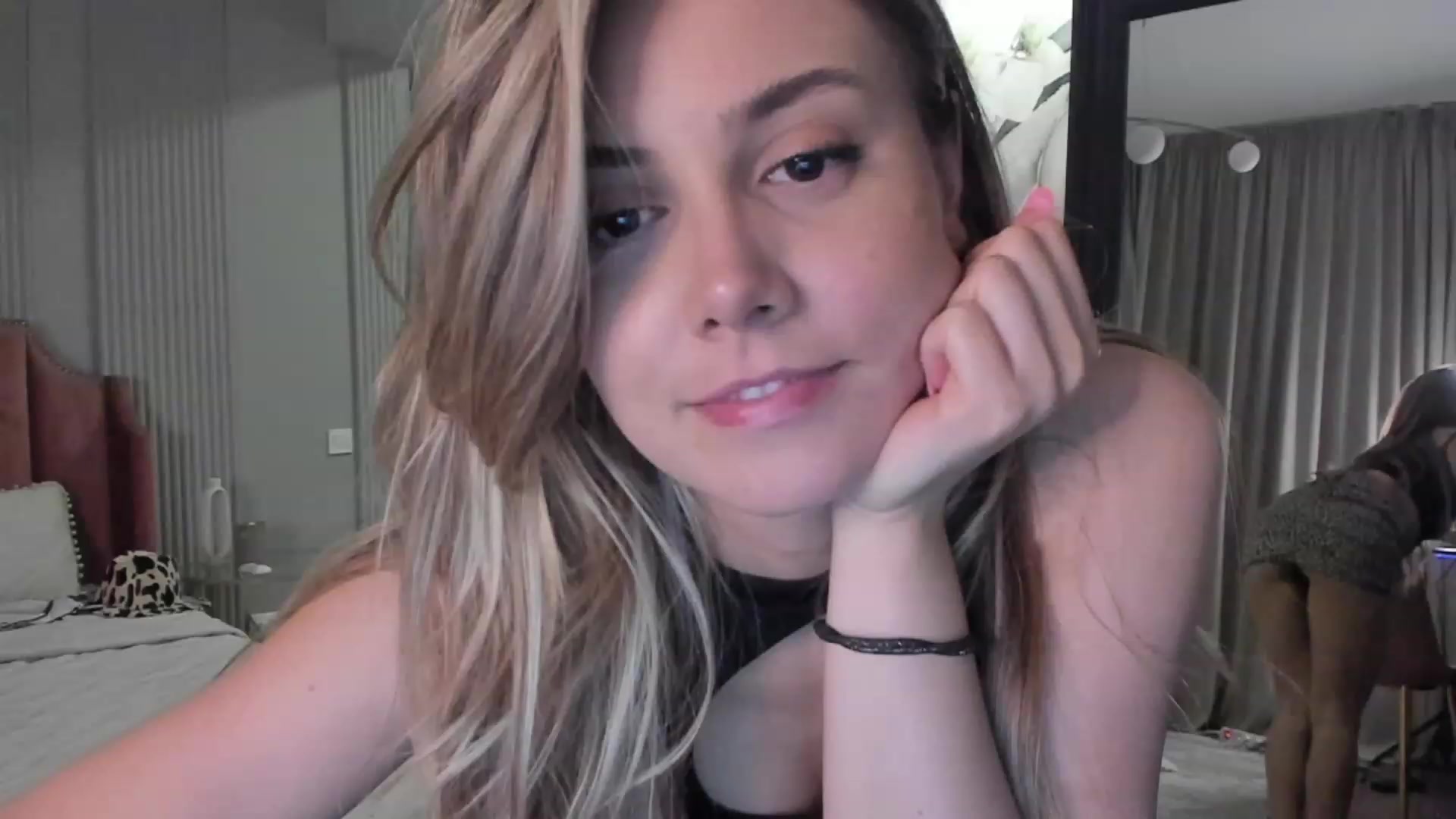 Gallery image thumbnail from NellieCutest's myfreecams stream on, 06/15/2023, 20:09 image 2 of 20
