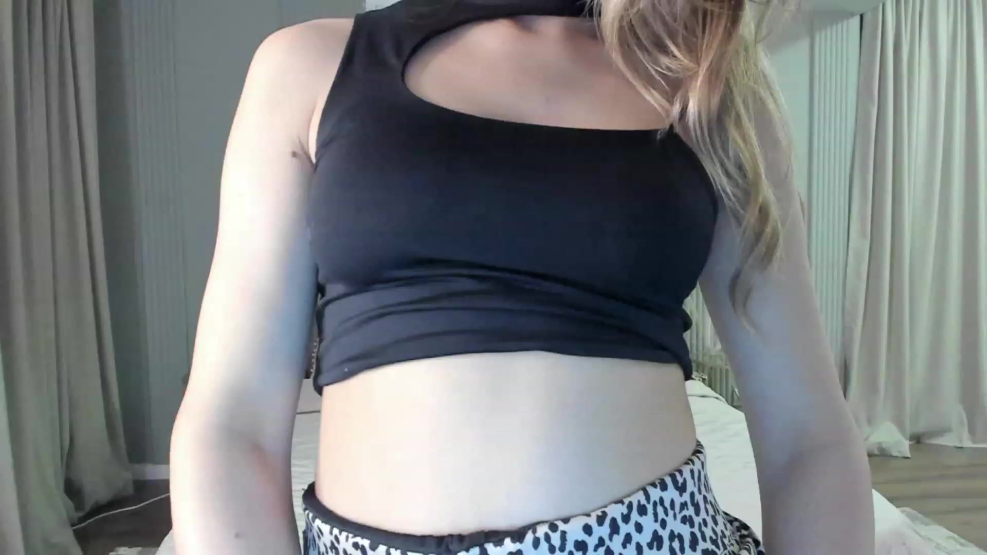 Gallery image thumbnail from NellieCutest's myfreecams stream on, 06/15/2023, 21:40 image 5 of 20