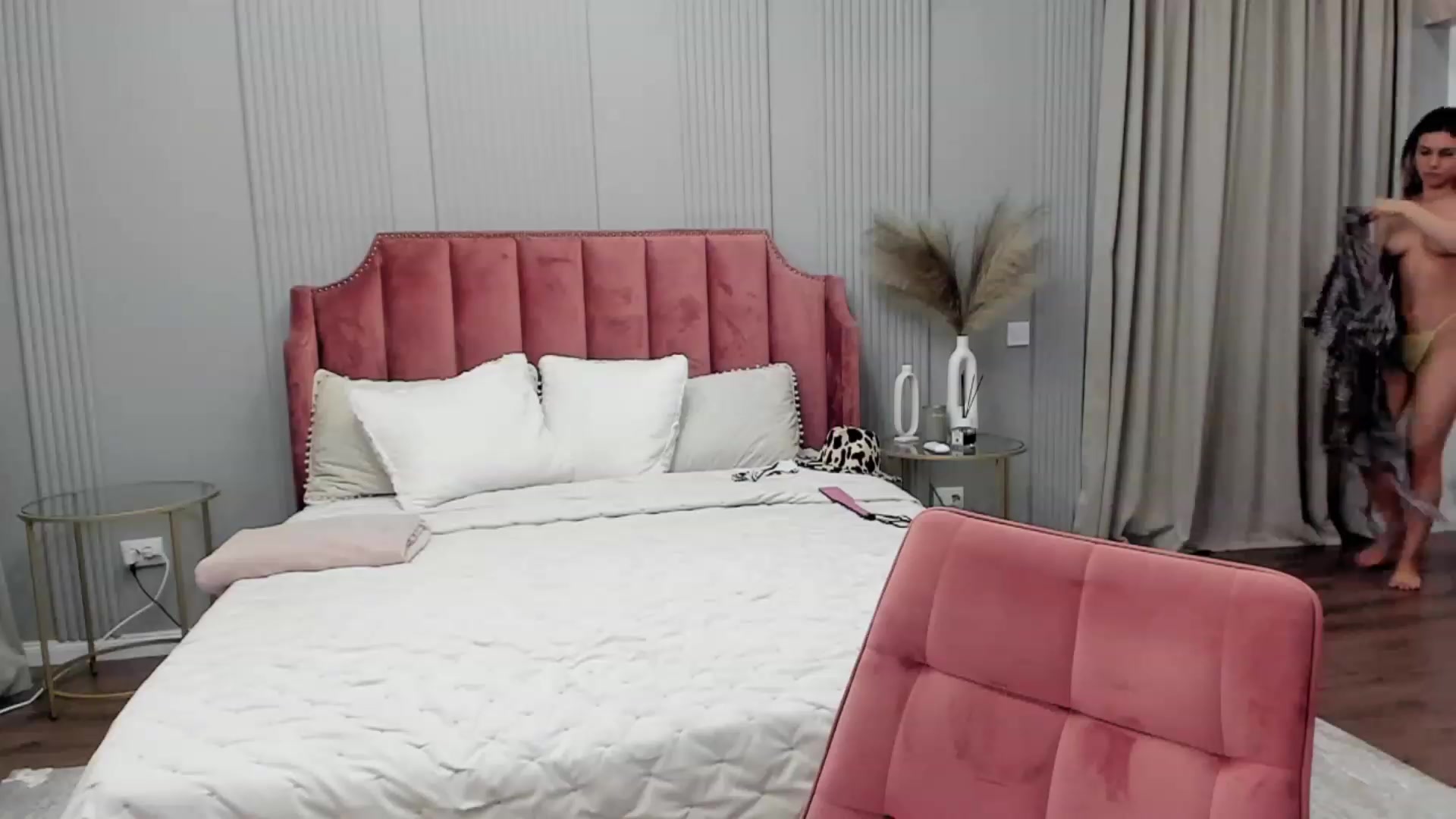 Gallery image thumbnail from NellieCutest's myfreecams stream on, 06/22/2023, 21:47 image 10 of 20