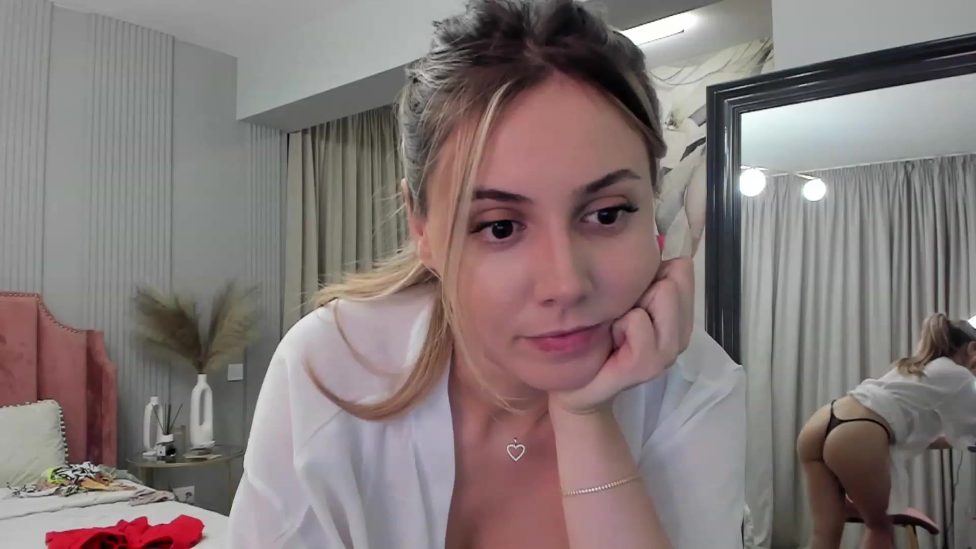 Gallery image thumbnail from NellieCutest's myfreecams stream on, 06/29/2023, 22:13 image 10 of 20