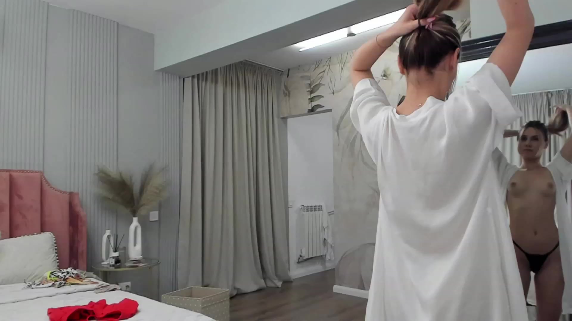 Gallery image thumbnail from NellieCutest's myfreecams stream on, 06/29/2023, 22:13 image 2 of 20