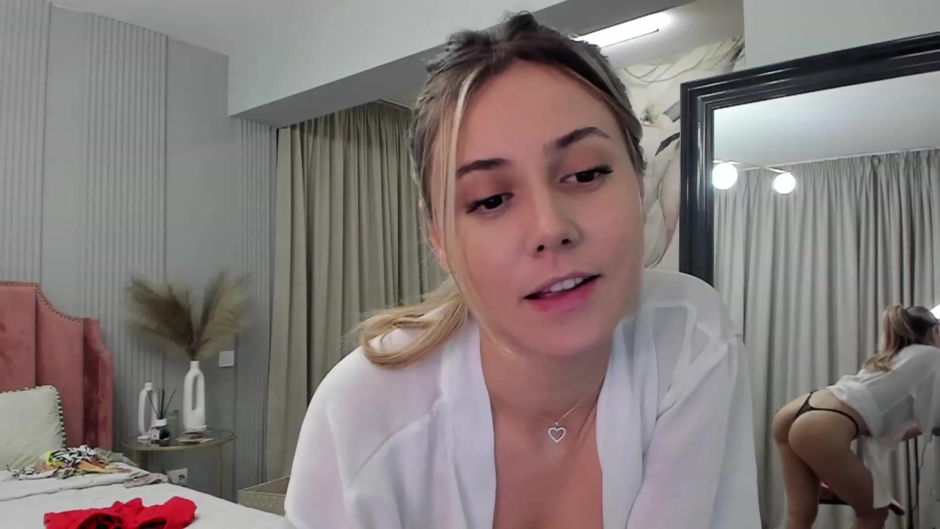 Gallery image thumbnail from NellieCutest's myfreecams stream on, 06/29/2023, 22:13 image 9 of 20