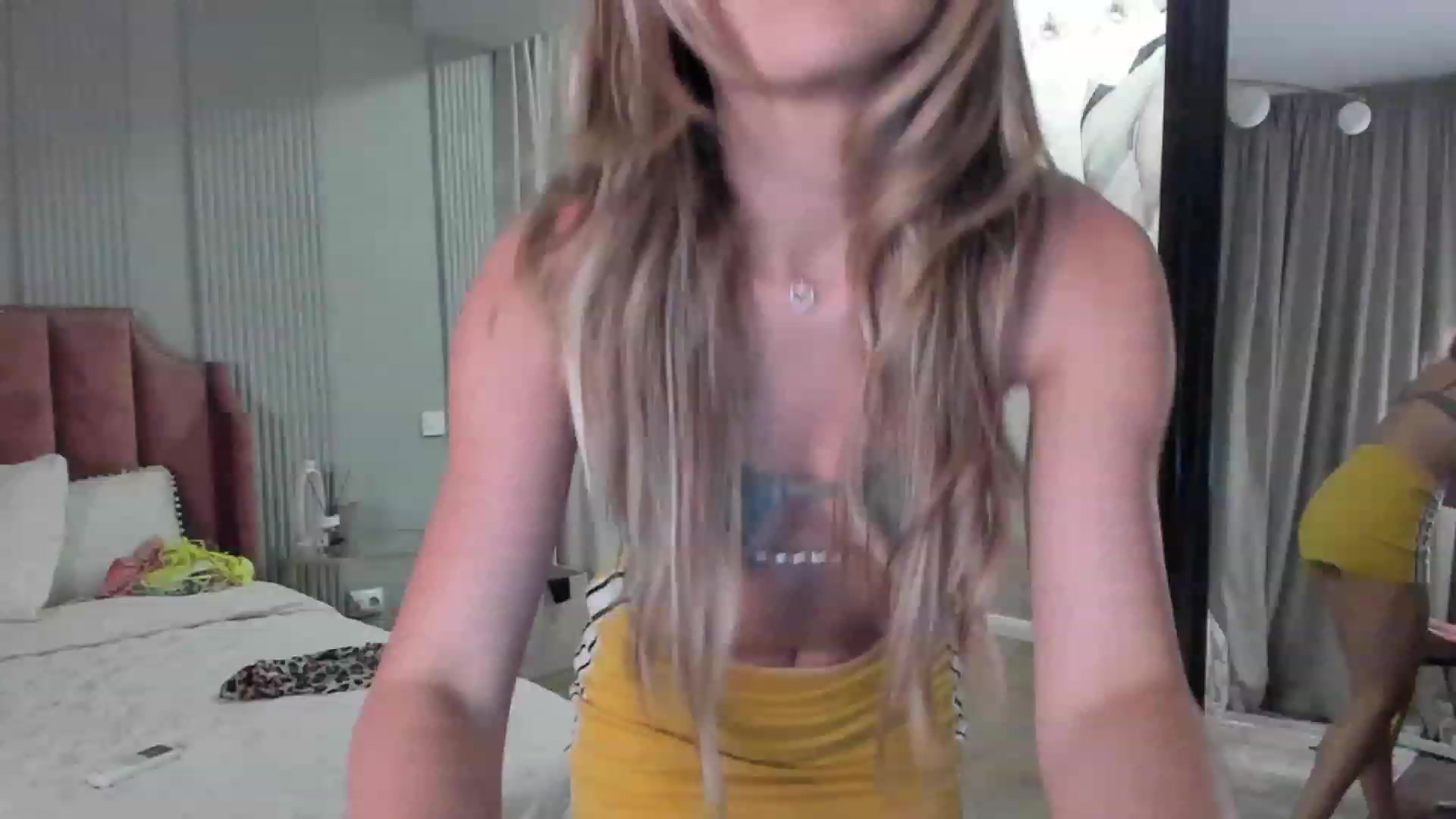 Gallery image thumbnail from NellieCutest's myfreecams stream on, 07/06/2023, 20:17 image 16 of 20