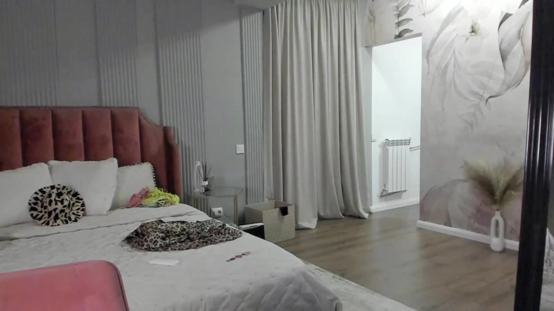 Gallery image thumbnail from NellieCutest's myfreecams stream on, 07/06/2023, 21:30 image 15 of 20