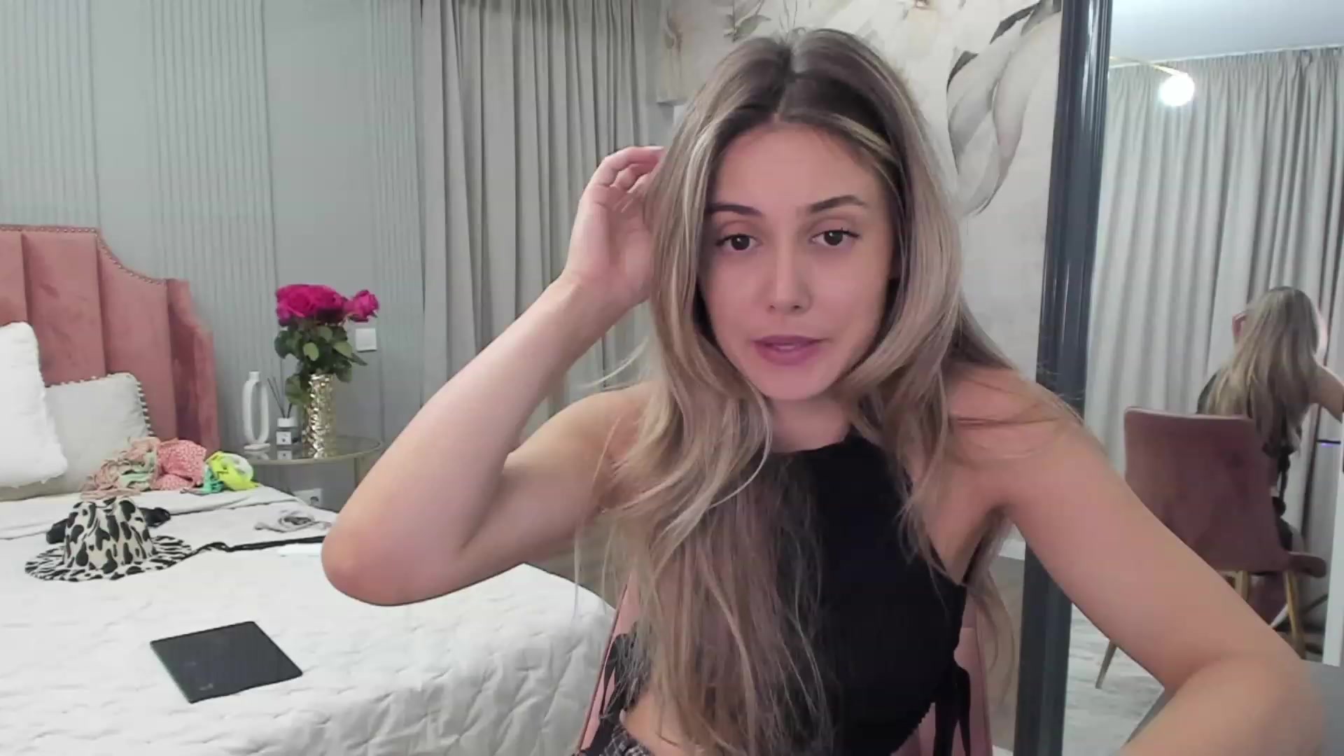 Gallery image thumbnail from NellieCutest's myfreecams stream on, 07/08/2023, 19:44 image 18 of 20