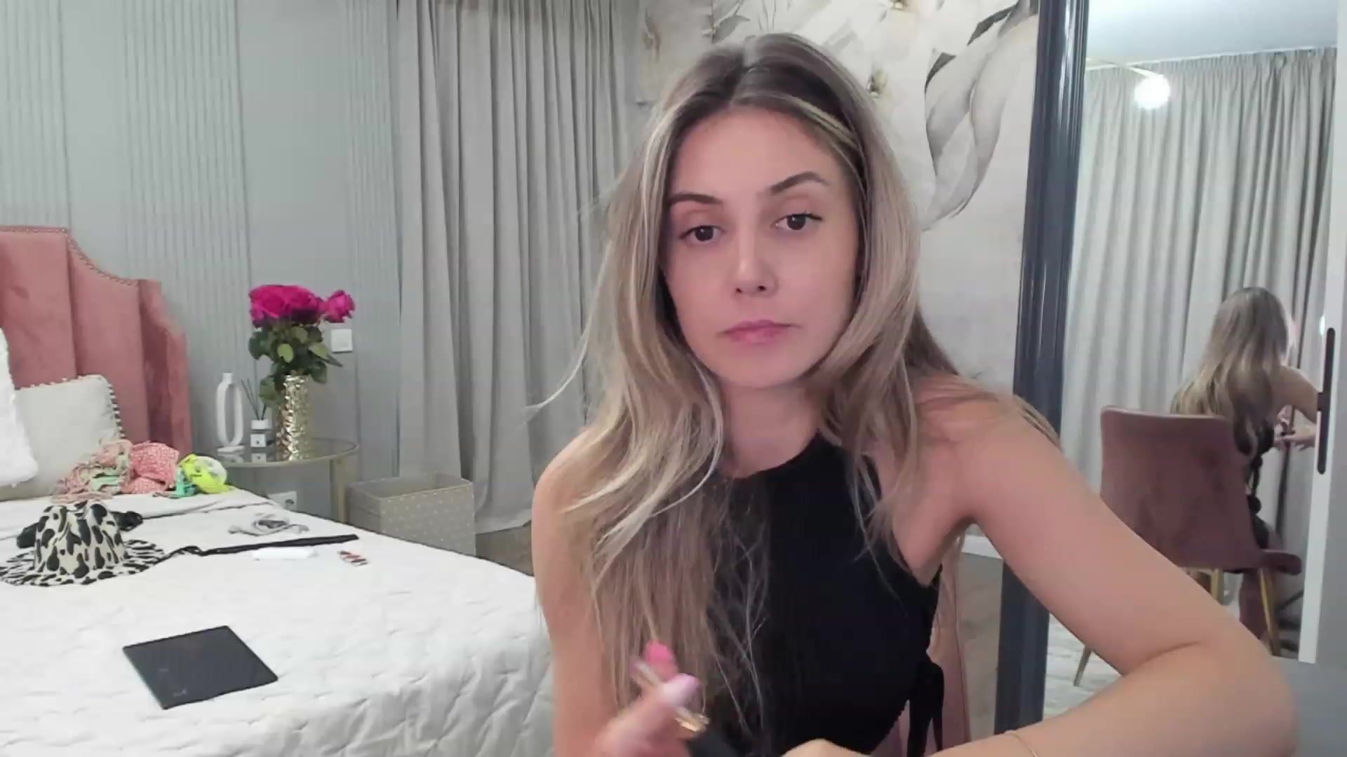 Gallery image thumbnail from NellieCutest's myfreecams stream on, 07/08/2023, 19:44 image 17 of 20