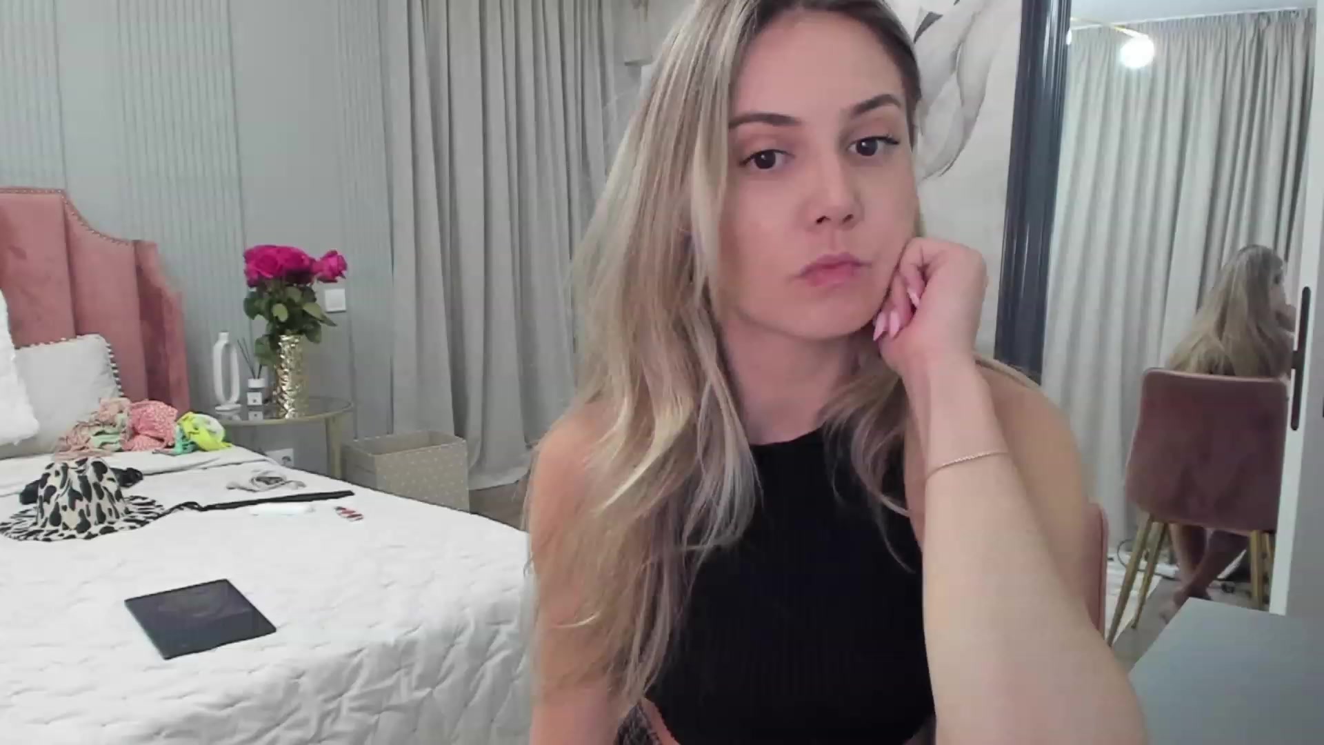 Gallery image thumbnail from NellieCutest's myfreecams stream on, 07/08/2023, 19:44 image 7 of 20