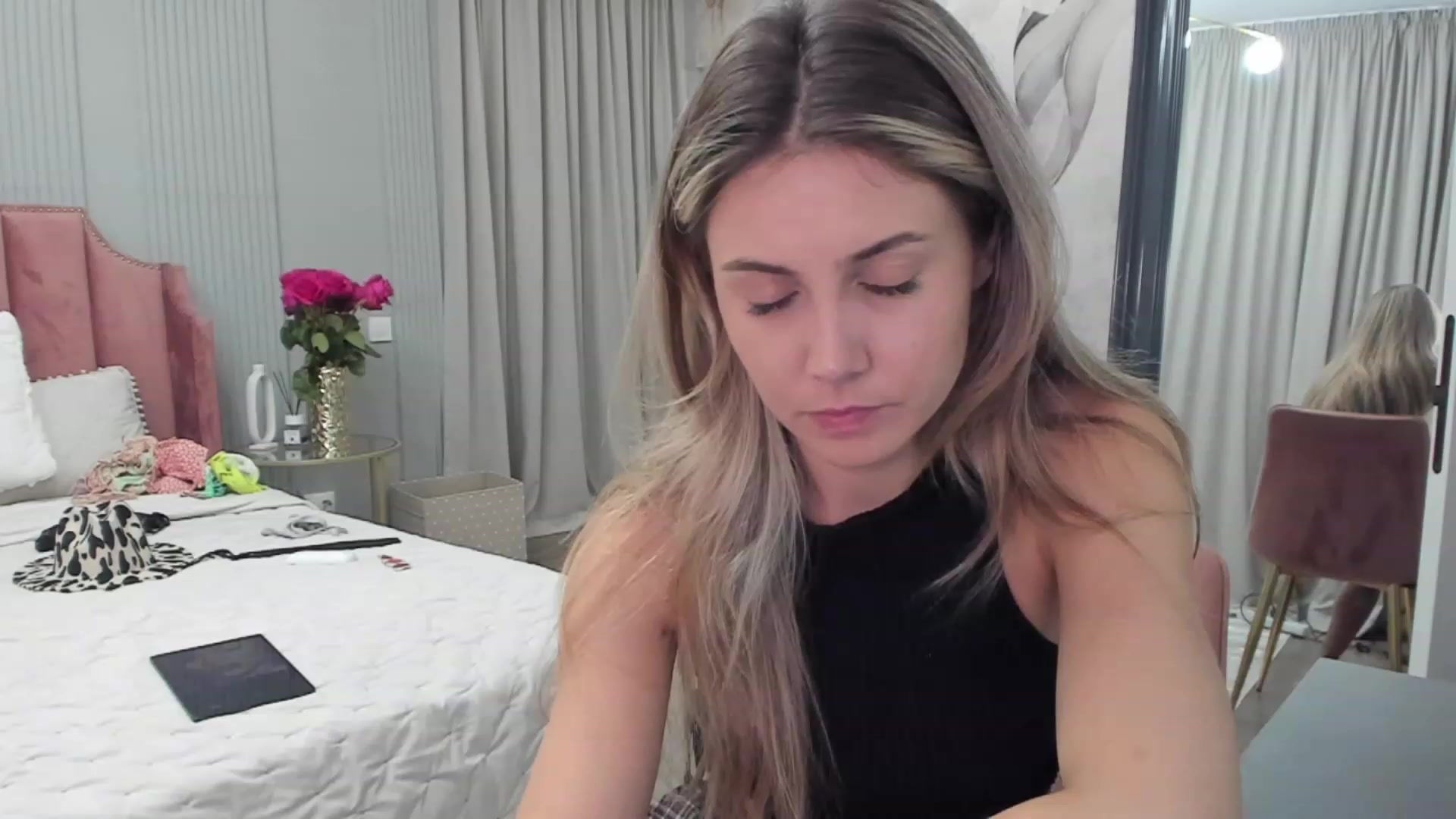 Gallery image thumbnail from NellieCutest's myfreecams stream on, 07/08/2023, 19:44 image 11 of 20