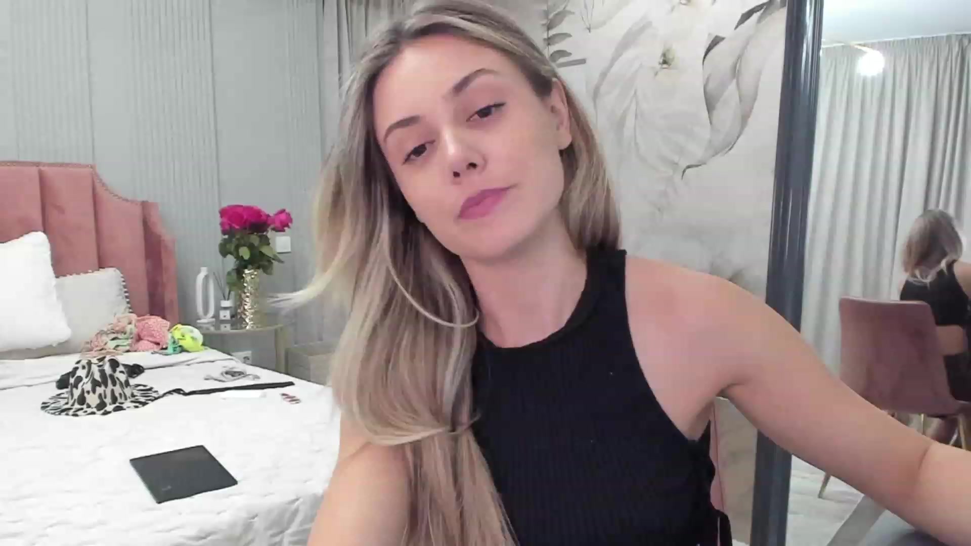 Gallery image thumbnail from NellieCutest's myfreecams stream on, 07/08/2023, 20:44 image 1 of 20