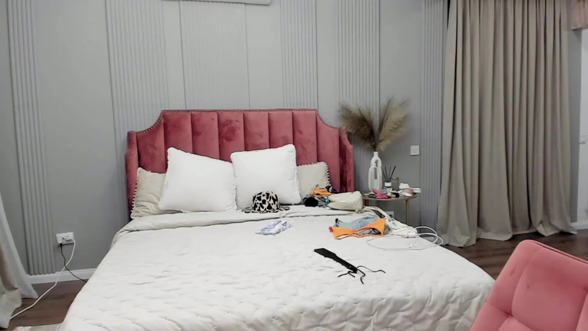 Gallery image thumbnail from NellieCutest's myfreecams stream on, 07/13/2023, 21:52 image 17 of 20