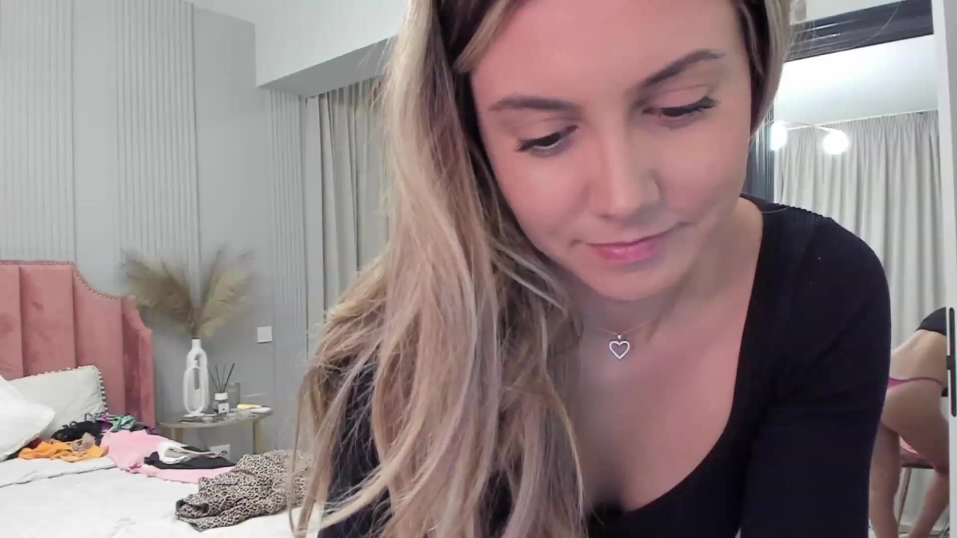Gallery image thumbnail from NellieCutest's myfreecams stream on, 07/14/2023, 19:47 image 16 of 20