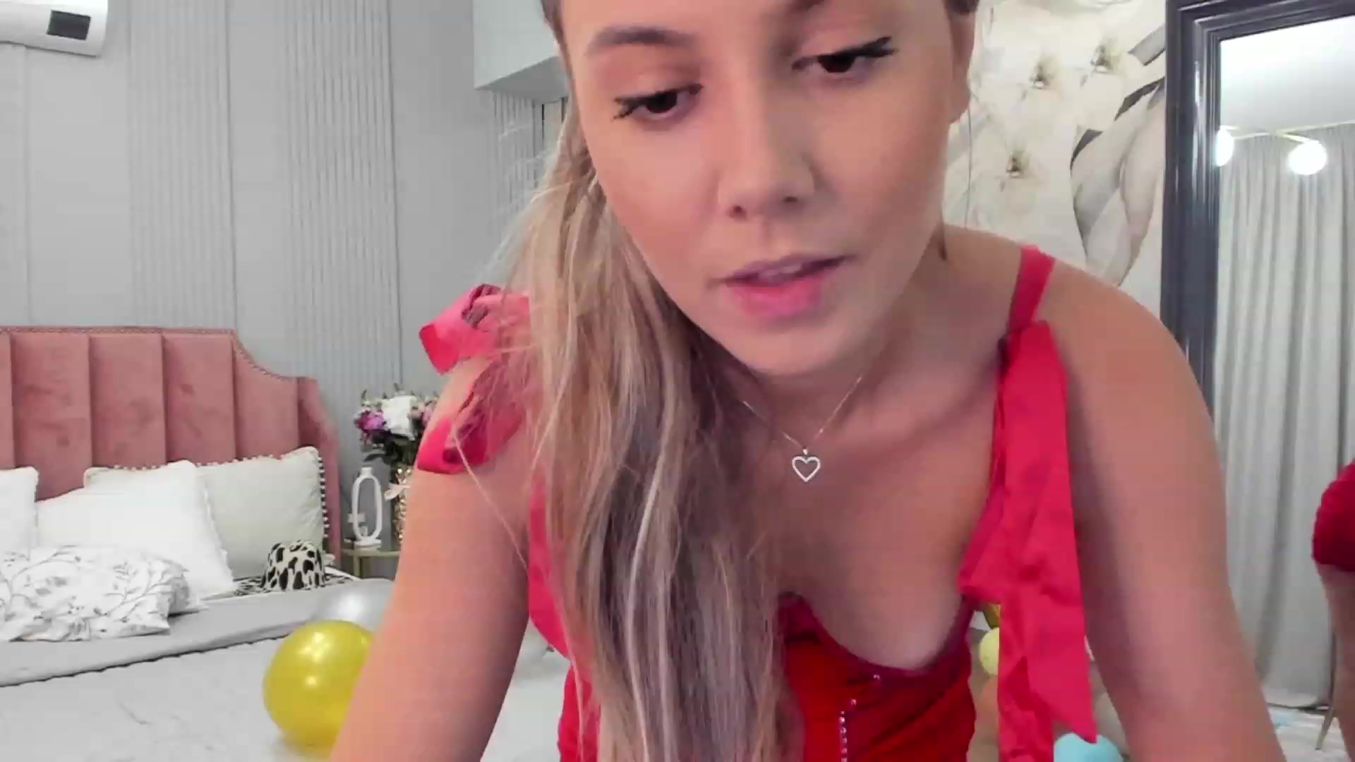 Gallery image thumbnail from NellieCutest's myfreecams stream on, 08/10/2023, 20:26 image 9 of 20