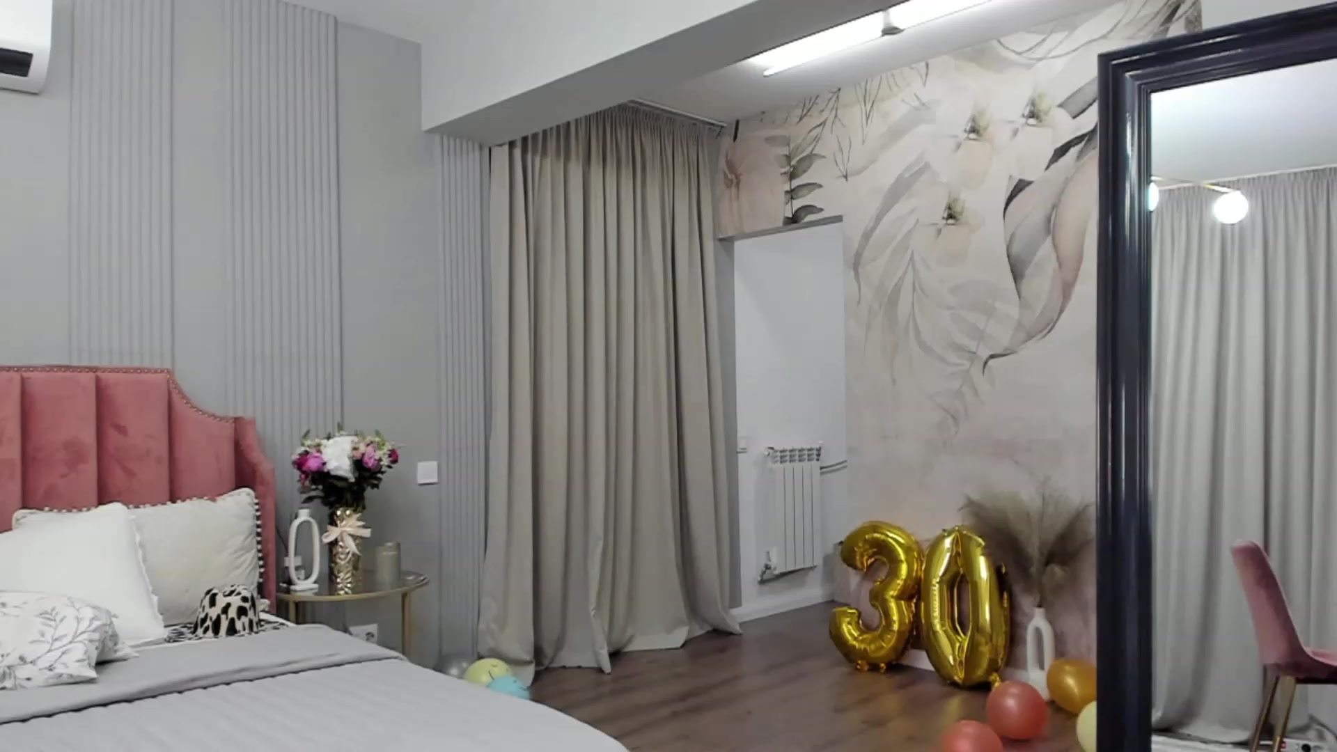 Gallery image thumbnail from NellieCutest's myfreecams stream on, 08/10/2023, 21:58 image 6 of 20