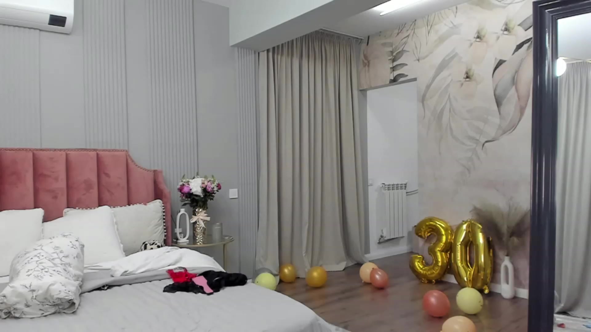 Gallery image thumbnail from NellieCutest's myfreecams stream on, 08/10/2023, 23:10 image 12 of 20