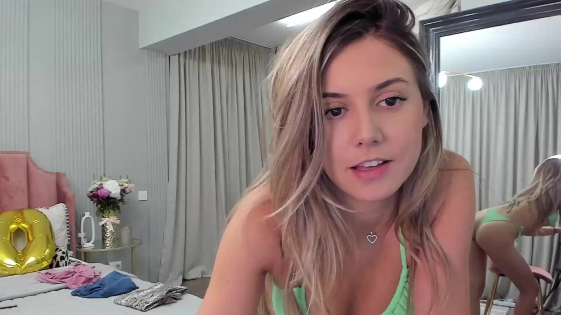 Gallery image thumbnail from NellieCutest's myfreecams stream on, 08/12/2023, 21:41 image 16 of 20