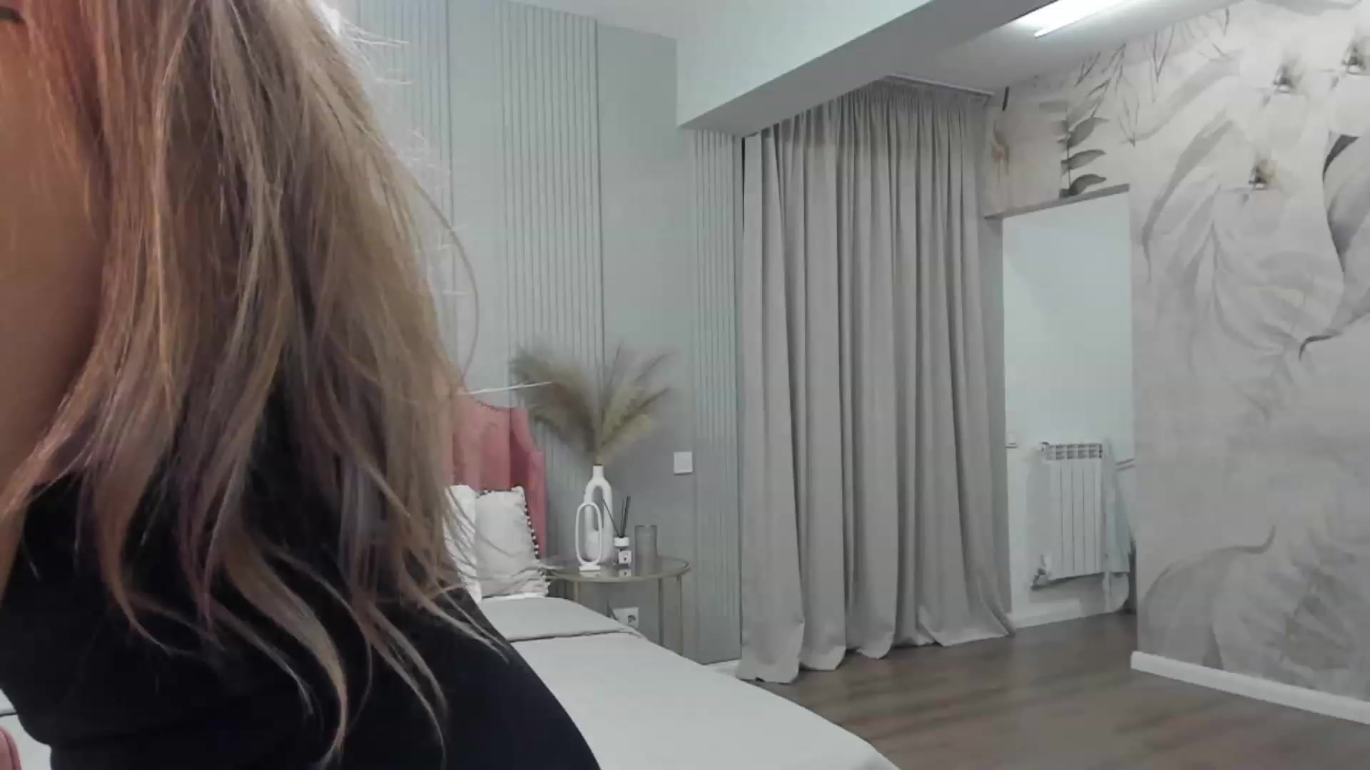 Gallery image thumbnail from NellieCutest's myfreecams stream on, 09/23/2023, 20:37 image 13 of 20
