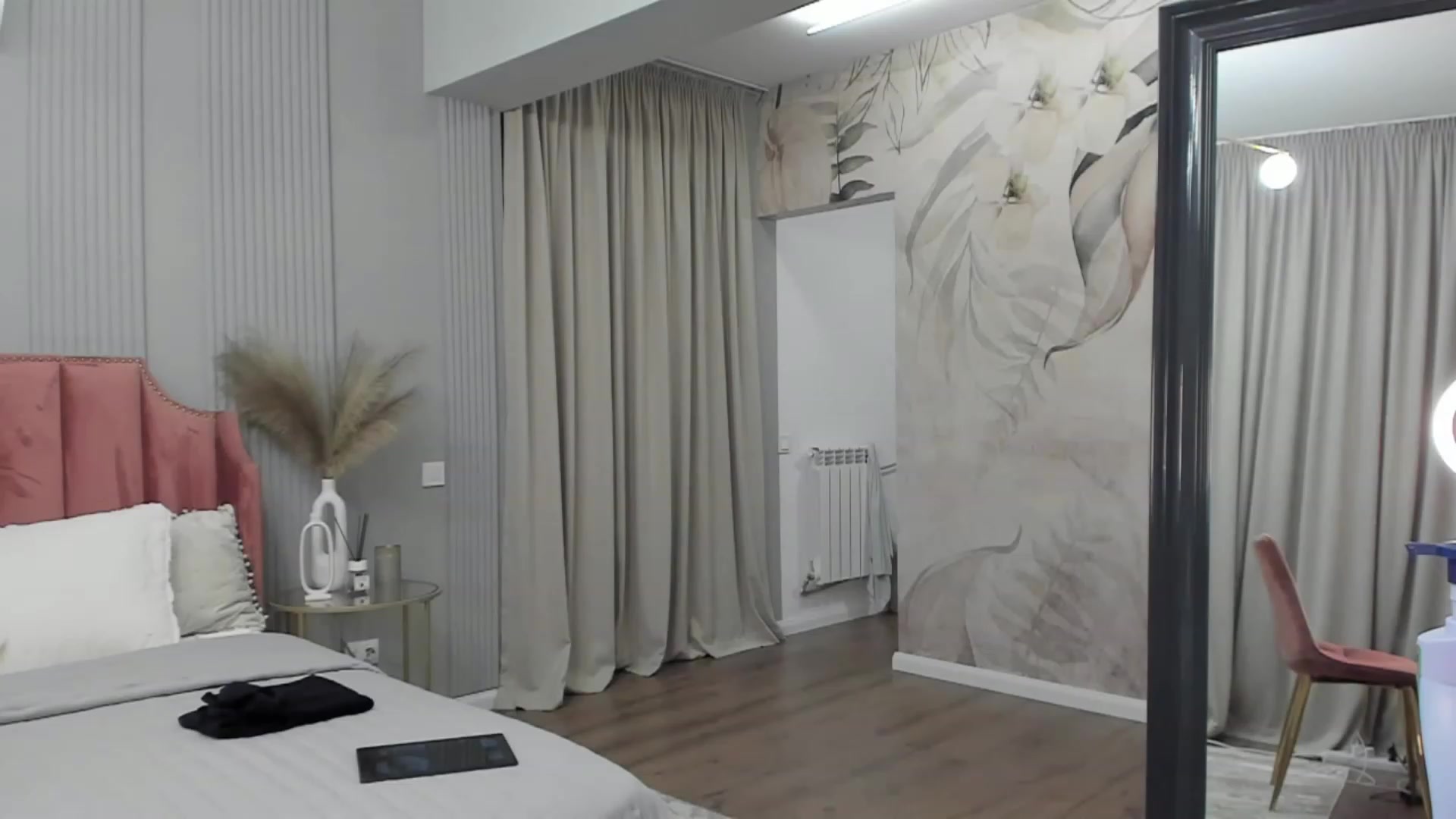 Gallery image thumbnail from NellieCutest's myfreecams stream on, 09/23/2023, 22:10 image 18 of 20