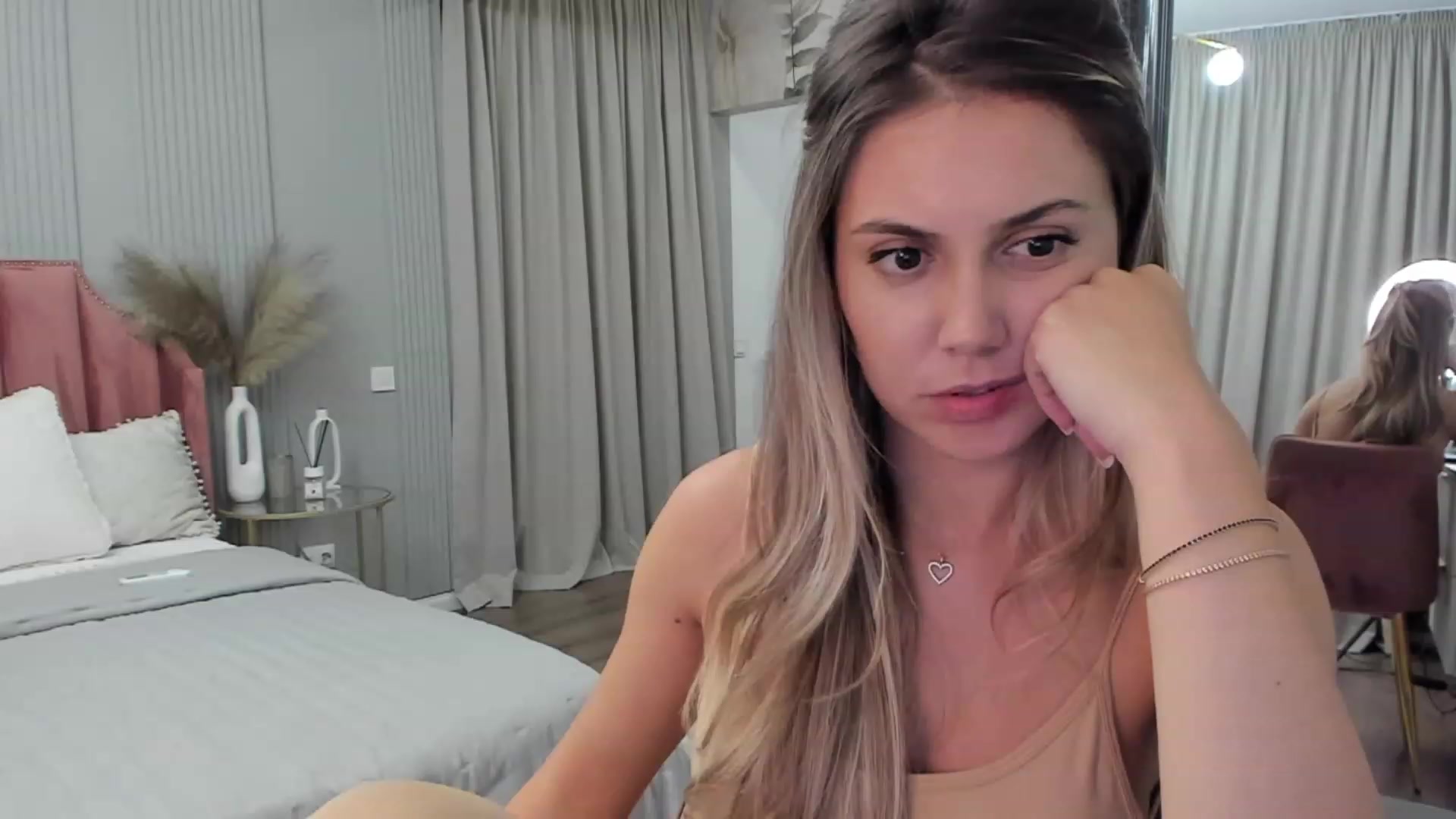 Gallery image thumbnail from NellieCutest's myfreecams stream on, 10/05/2023, 22:14 image 6 of 20