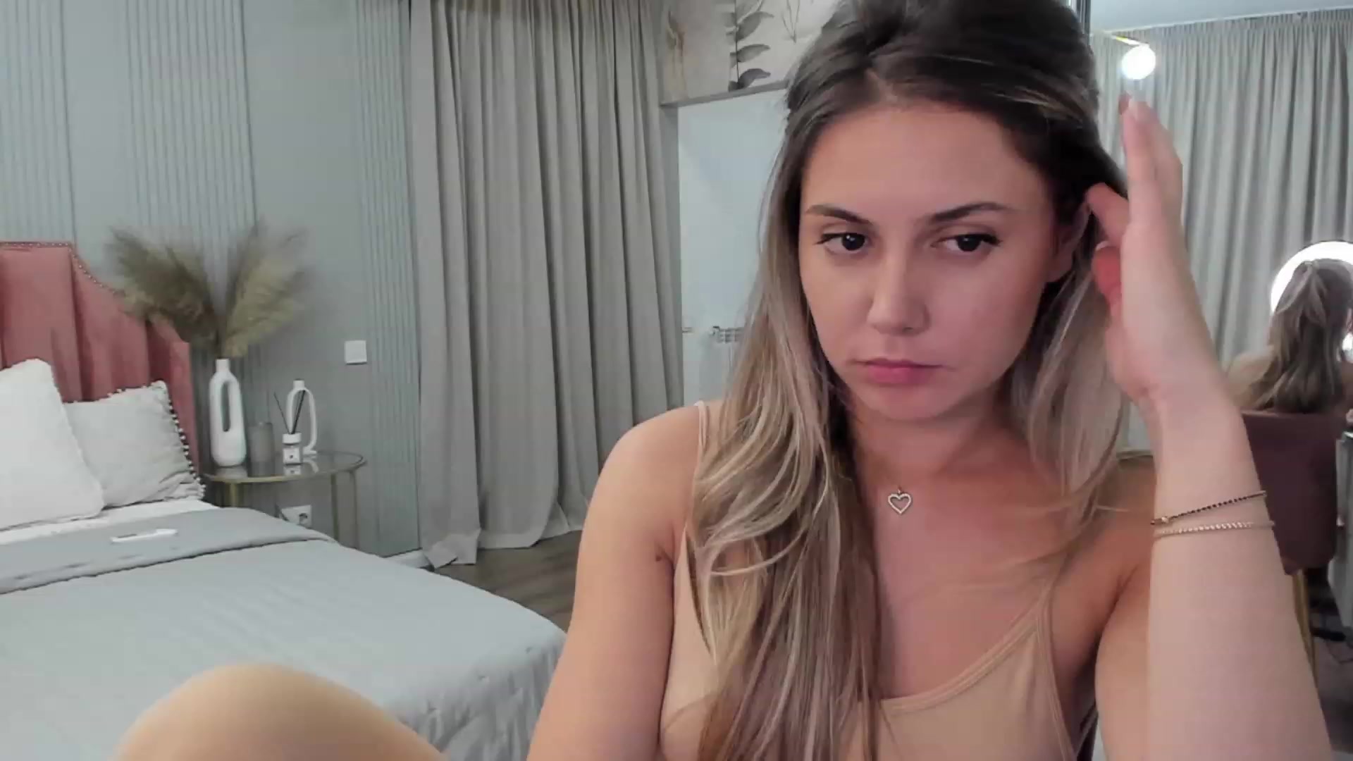 Gallery image thumbnail from NellieCutest's myfreecams stream on, 10/05/2023, 22:14 image 8 of 20