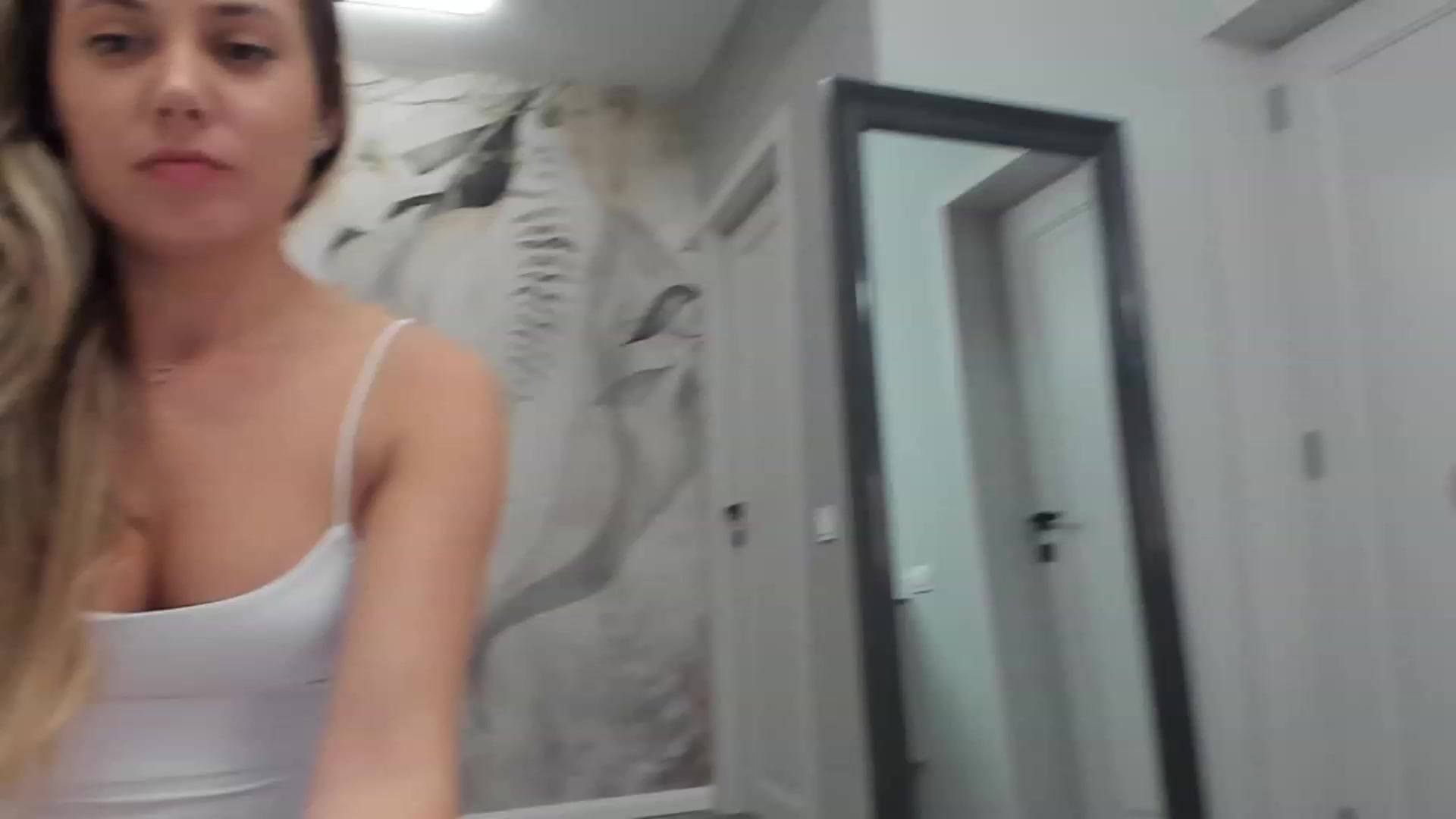Gallery image thumbnail from NellieCutest's myfreecams stream on, 10/20/2023, 22:16 image 9 of 20
