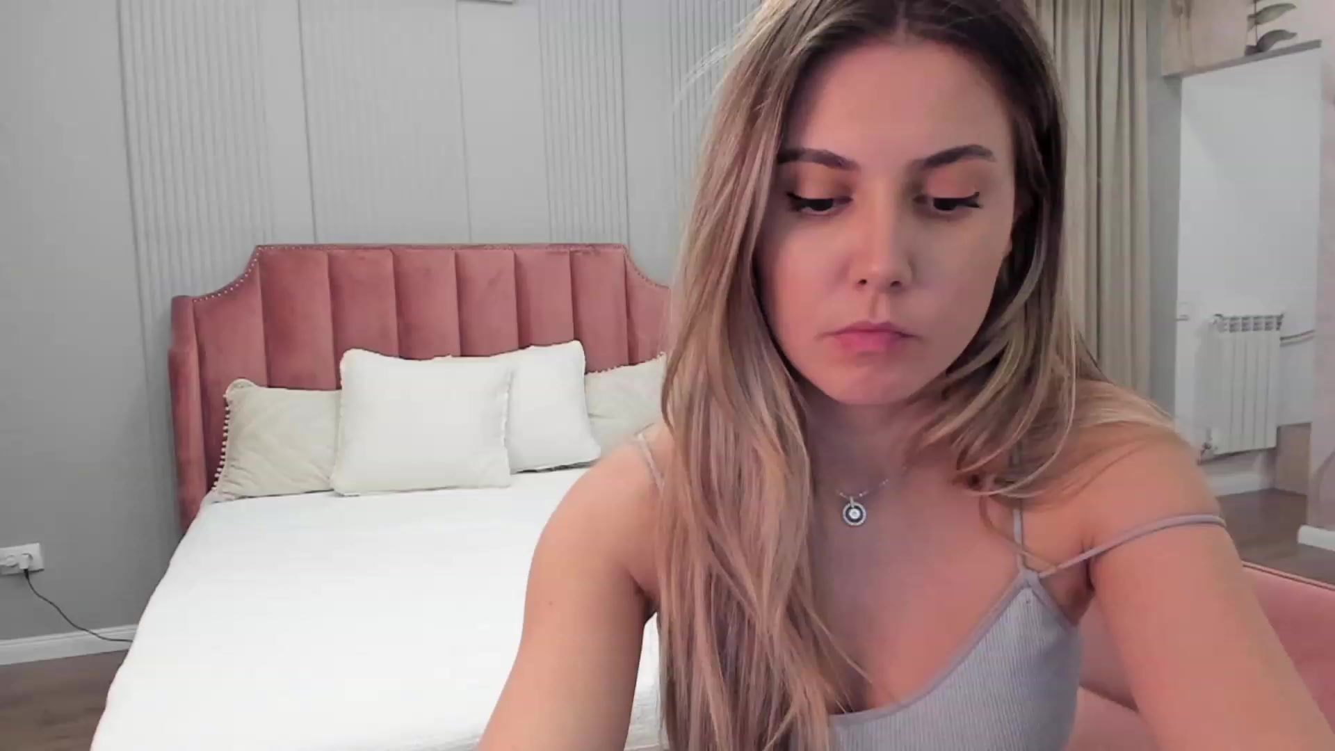 Gallery image thumbnail from NellieCutest's myfreecams stream on, 10/28/2023, 21:58 image 17 of 20