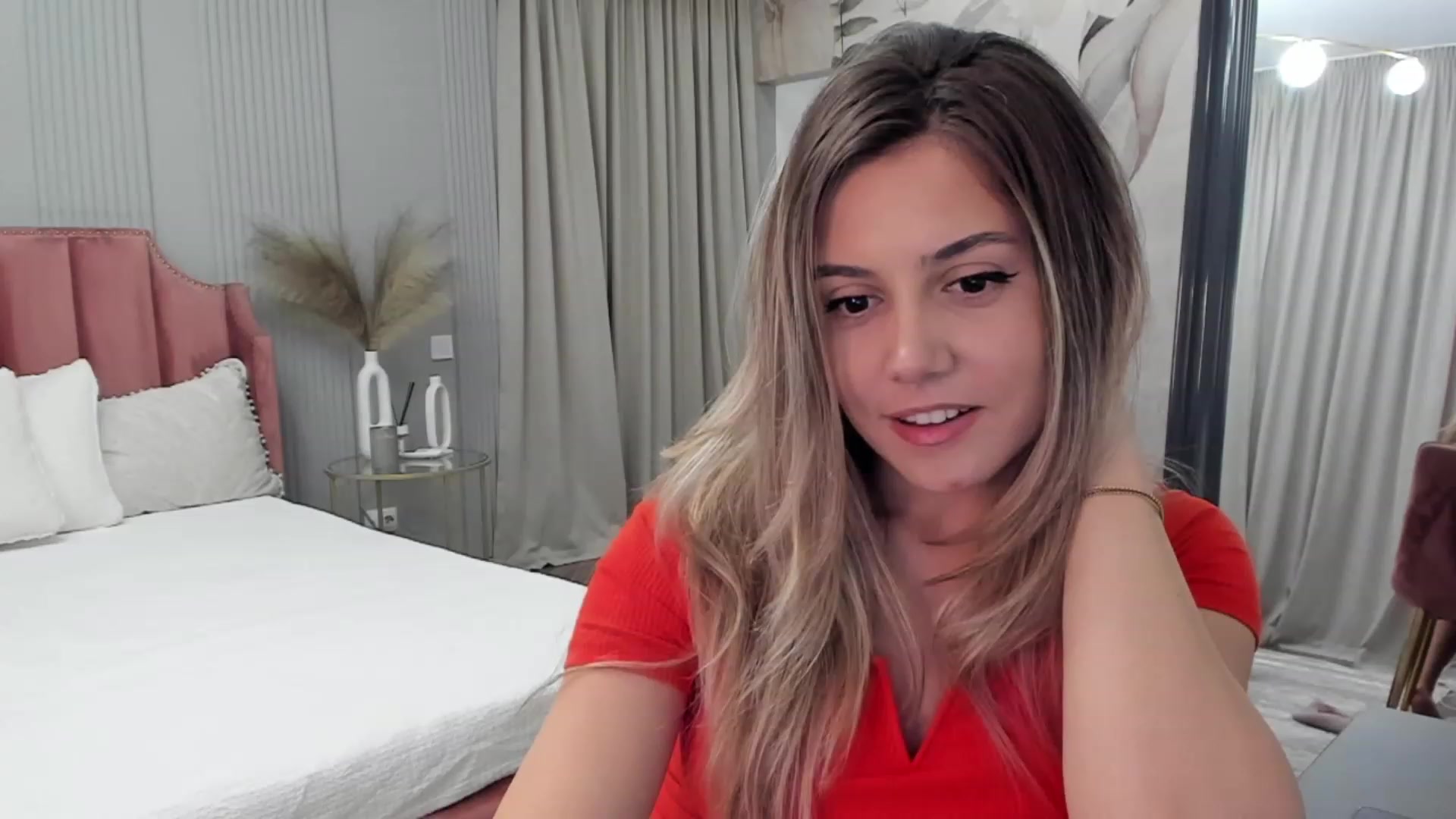 Gallery image thumbnail from NellieCutest's myfreecams stream on, 11/04/2023, 21:54 image 16 of 20