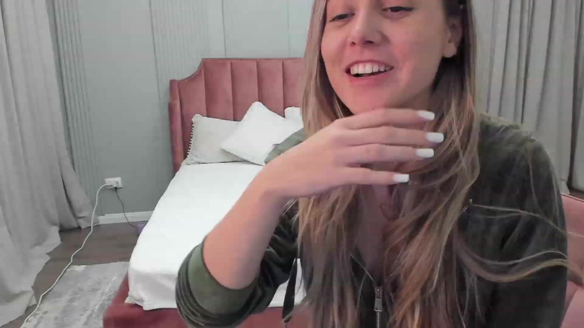 Gallery image thumbnail from NellieCutest's myfreecams stream on, 11/10/2023, 22:28 image 19 of 20