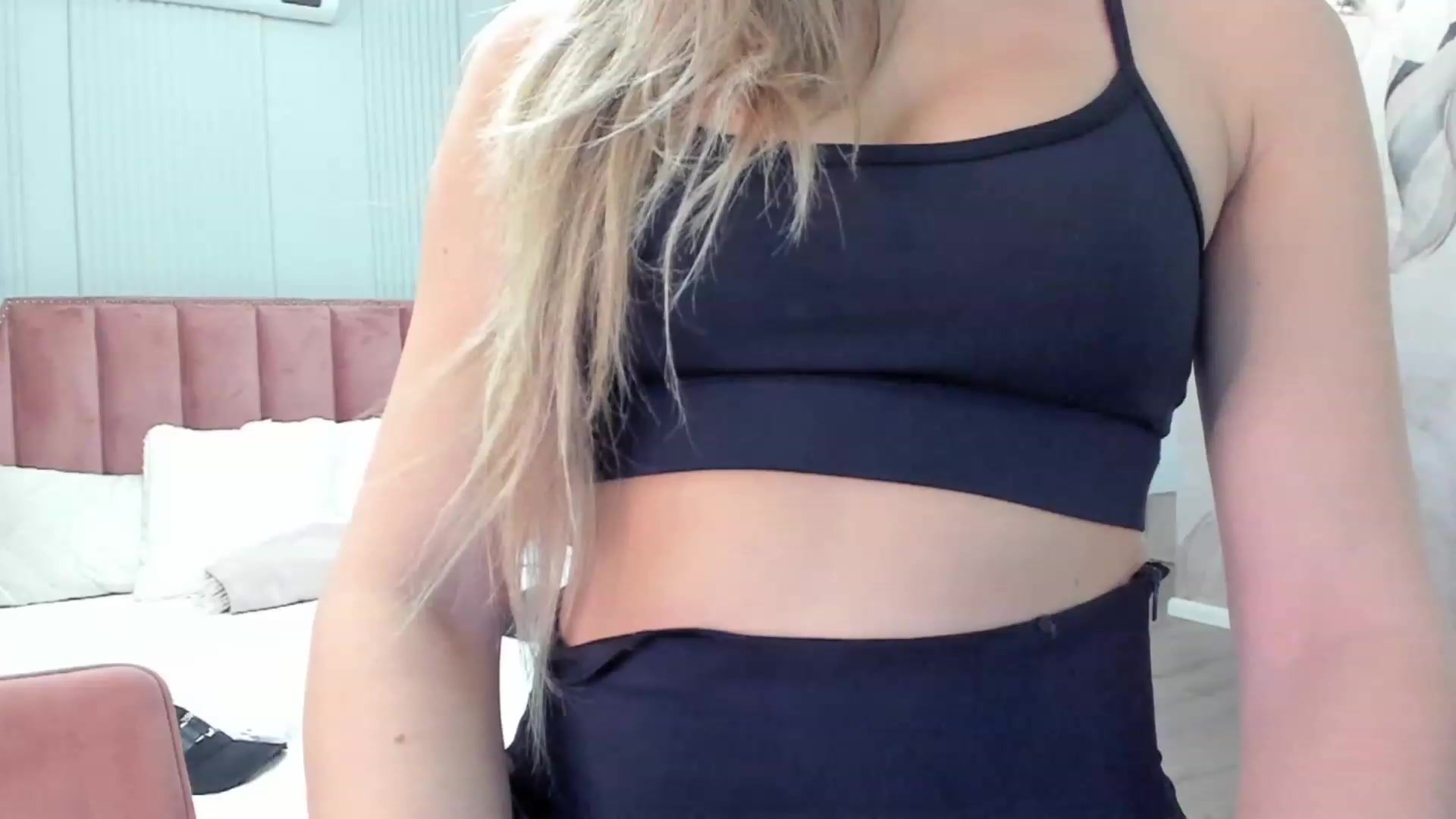Gallery image thumbnail from NellieCutest's myfreecams stream on, 11/11/2023, 23:28 image 14 of 20