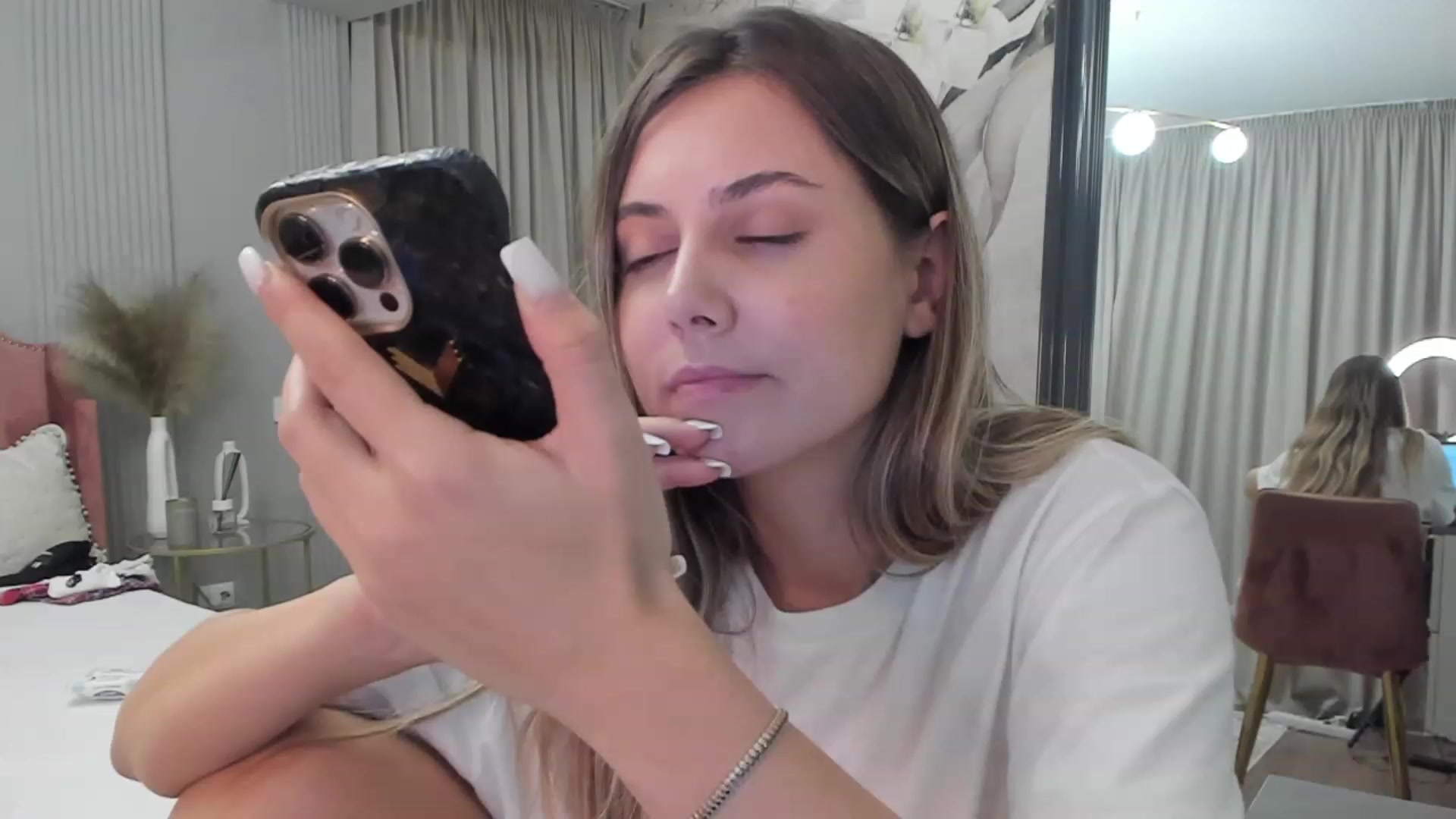 Gallery image thumbnail from NellieCutest's myfreecams stream on, 11/12/2023, 23:34 image 8 of 20